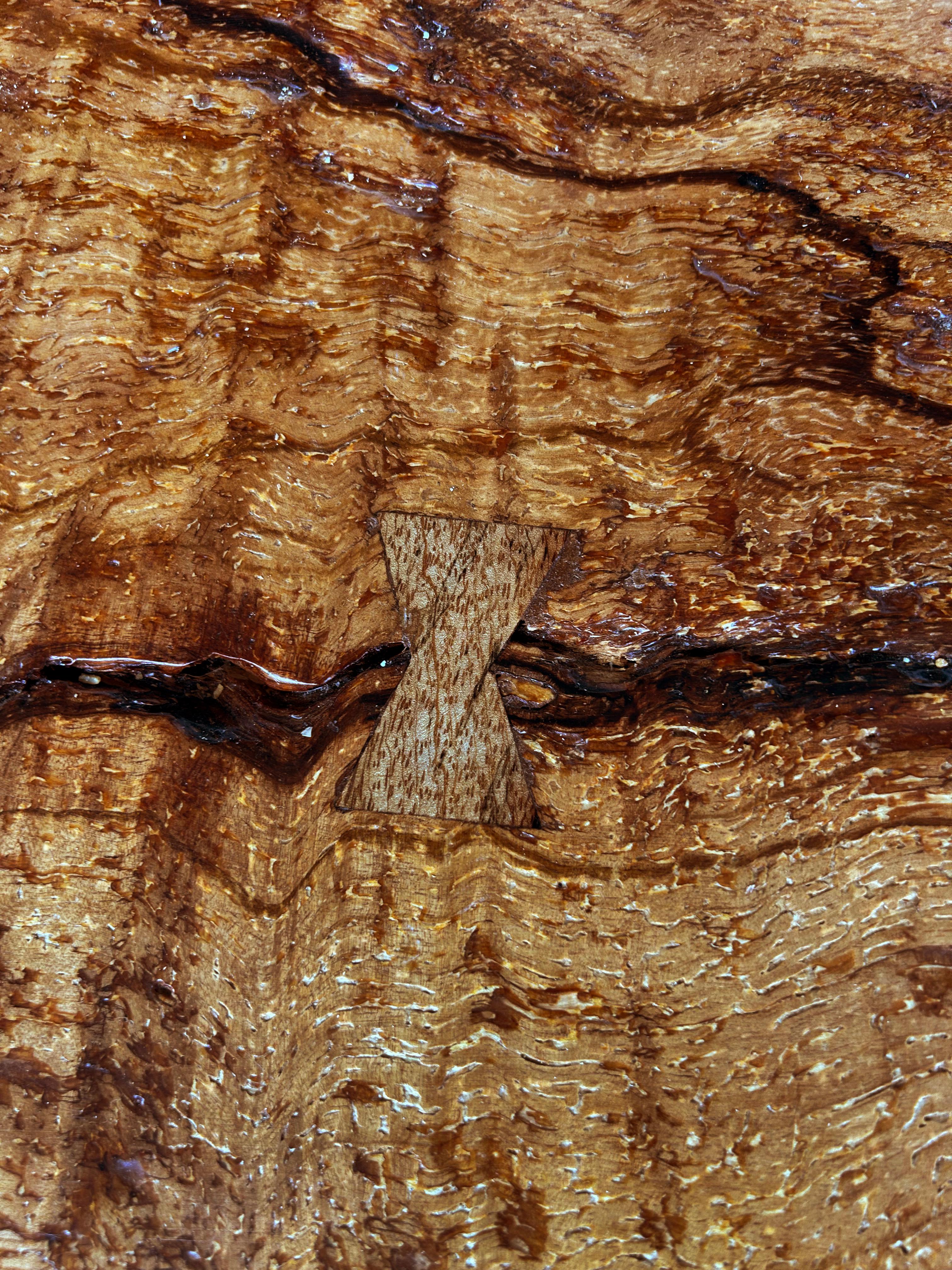 Collection Phillipsal Table de salle à manger Organic Modern Origins, Live Edge Solid Wood en vente 3