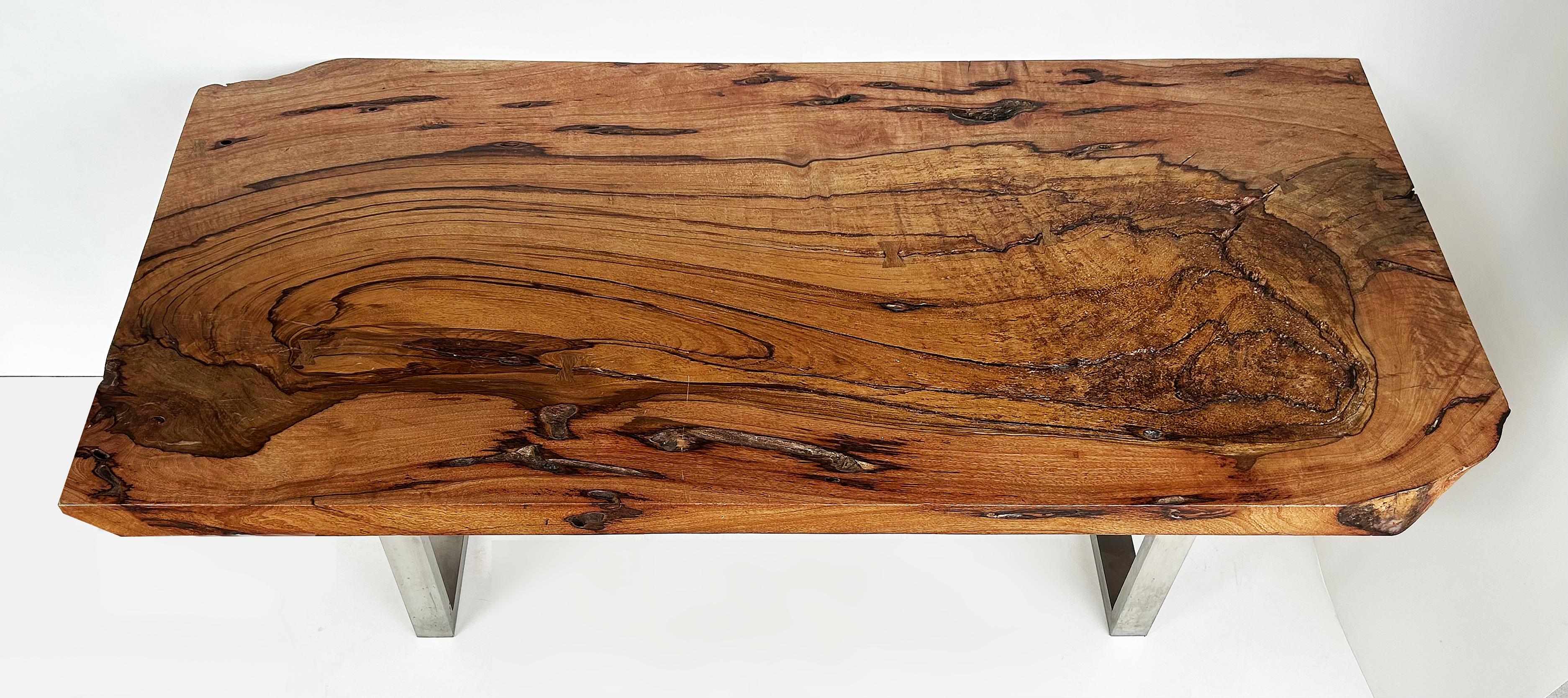 Collection Phillipsal Table de salle à manger Organic Modern Origins, Live Edge Solid Wood

Offered for sale is a Phillips Origins dining table in solid wood with live natural edges.  Each Origins dining table is a truly one-of-a-kind work of art.