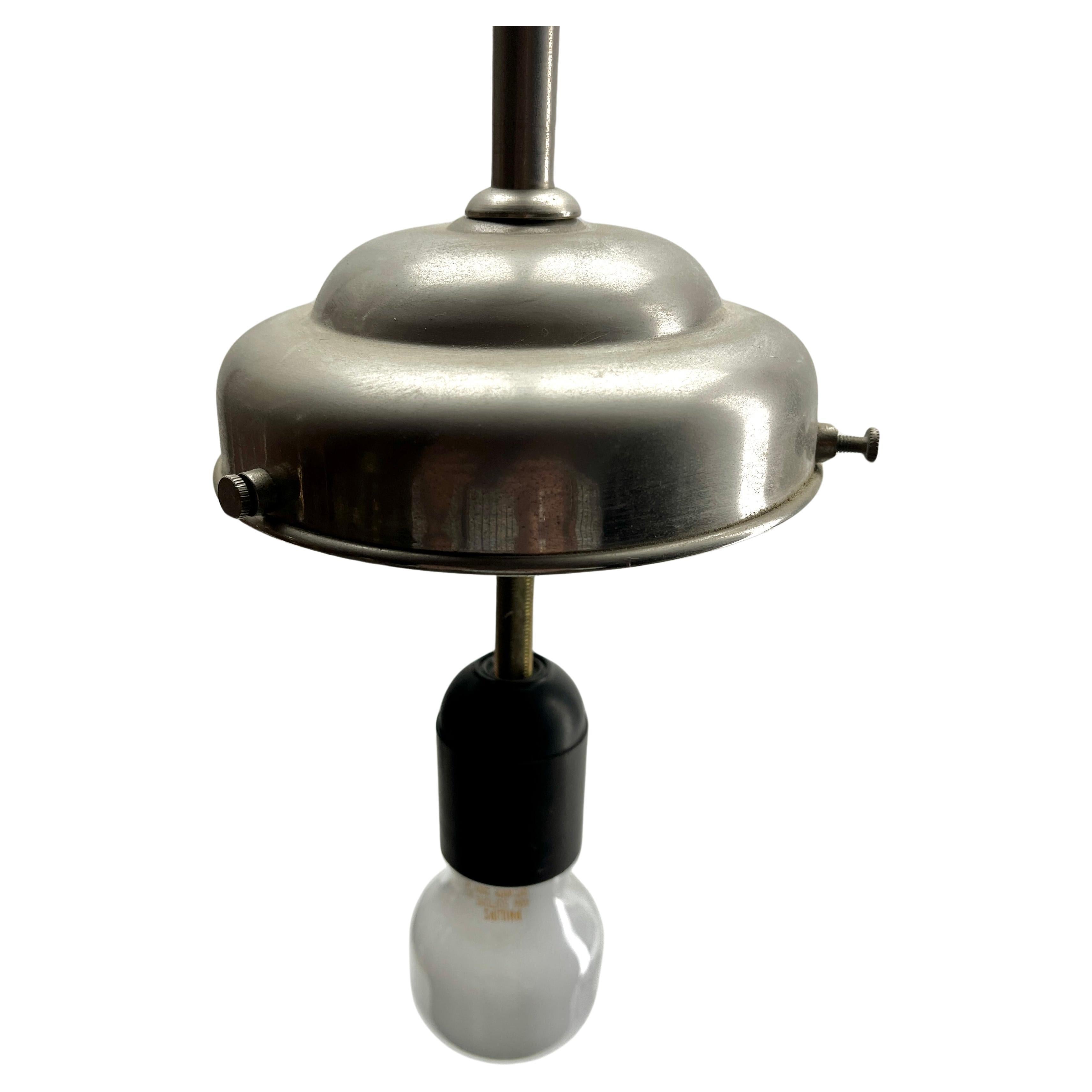 Lampada a sospensione Phillips con paralume opalino e finiture cromate, anni '30 in vendita 6