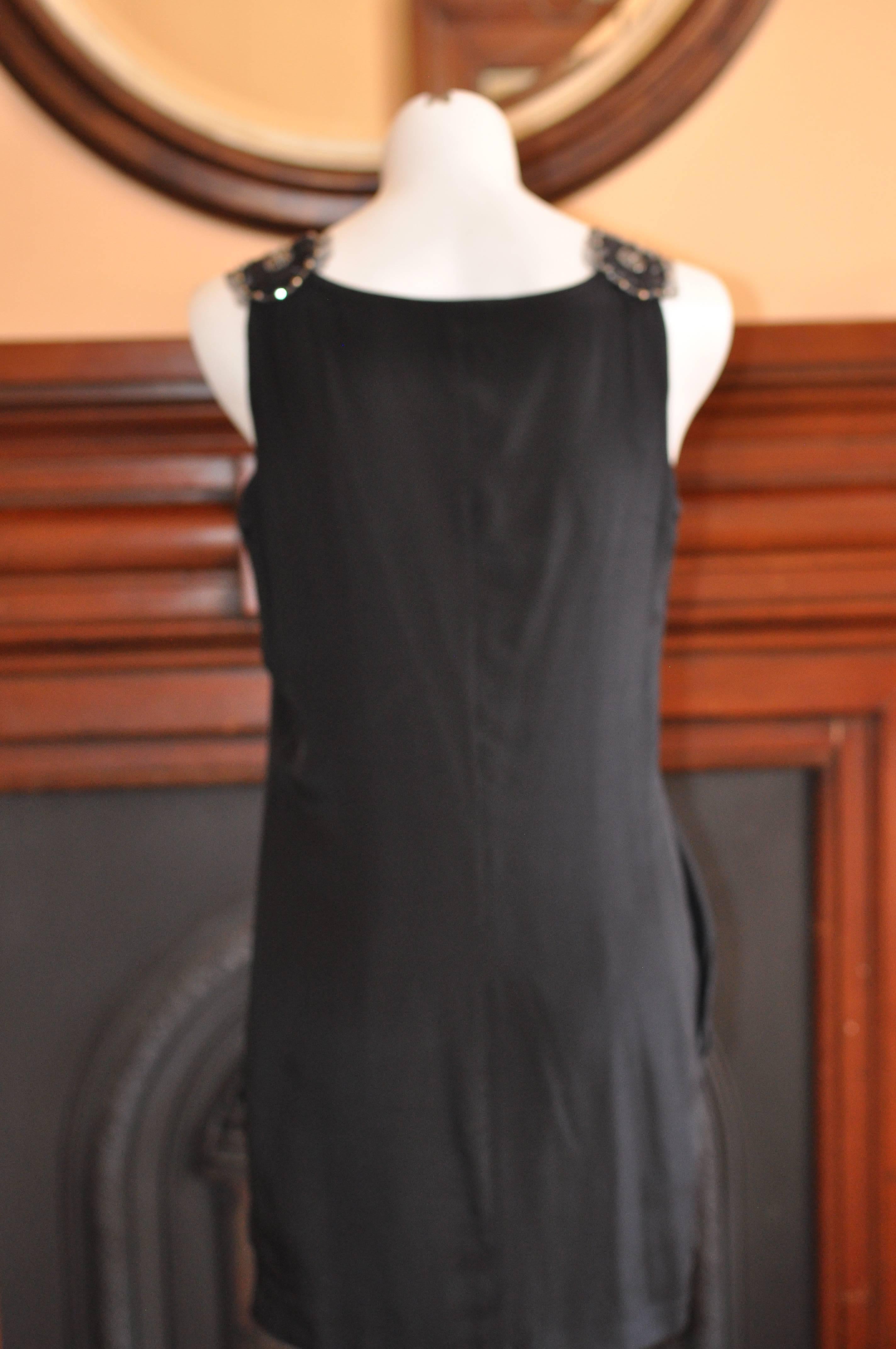 Philosophy di Alberta Ferretti Vestido de seda negro en Excelente estado para la venta en Port Hope, ON