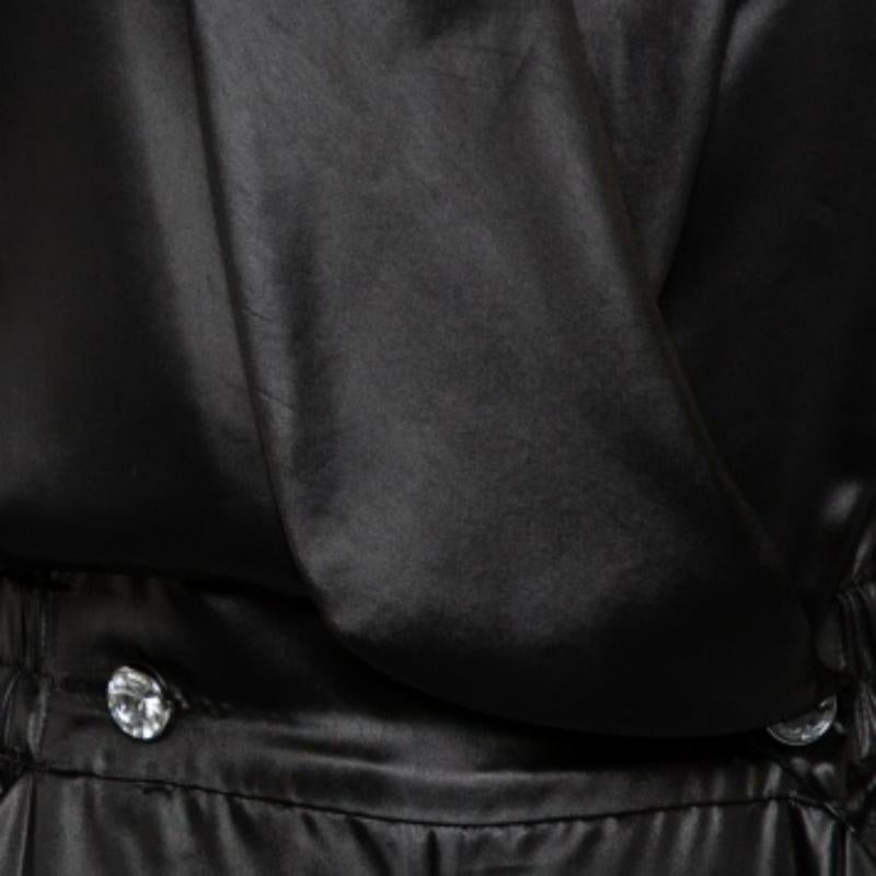Philosophy Di Lorenzo Serafini Black Sateen V-Neck Buttoned Jumpsuit M In Fair Condition For Sale In Dubai, Al Qouz 2