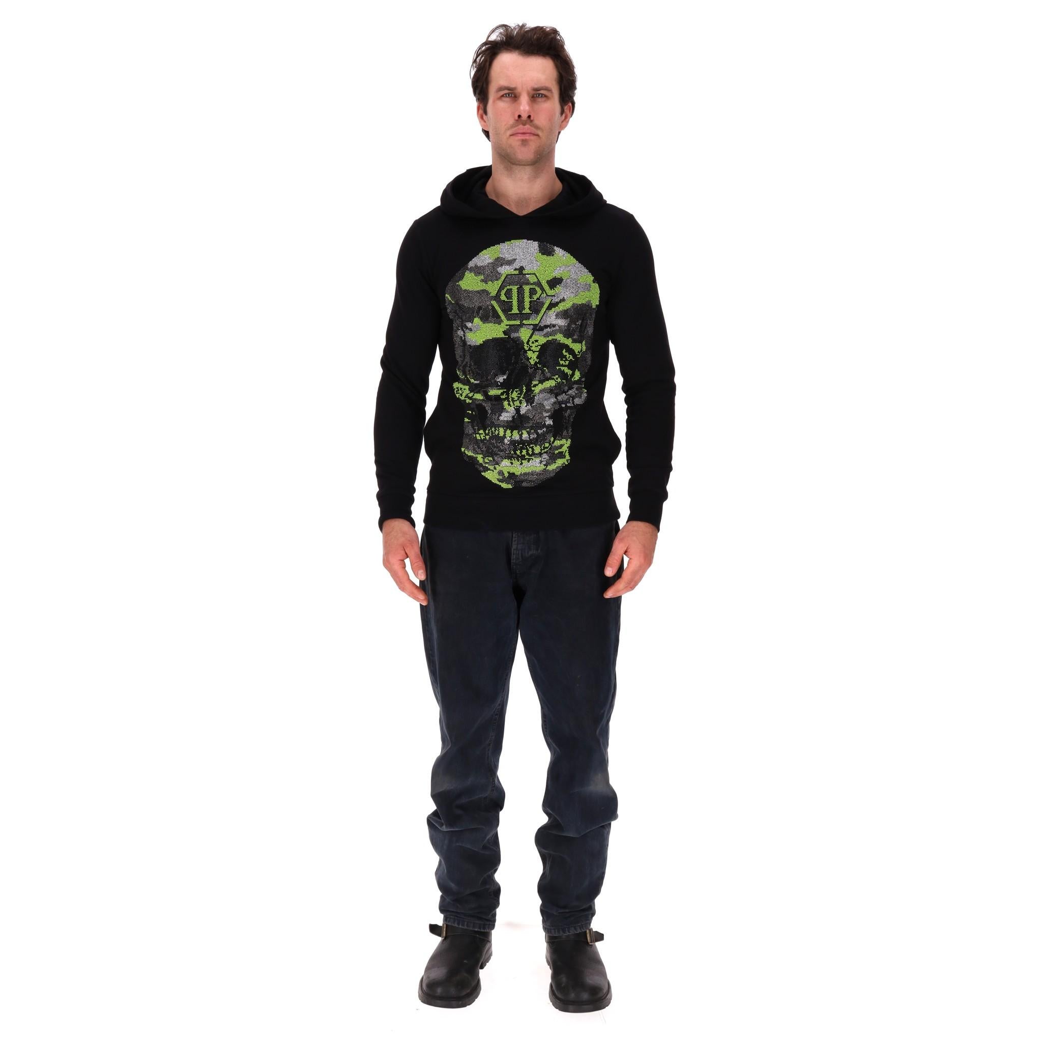 Philipp Plein Crystal Skull Hoodie

Black with camouflage greens, black and silver creating the iconic Skull that appears

in annual collection. Double 'PP' logo appears in crystals on the forehead of the skull.

Rrp approx £1,500

Size -