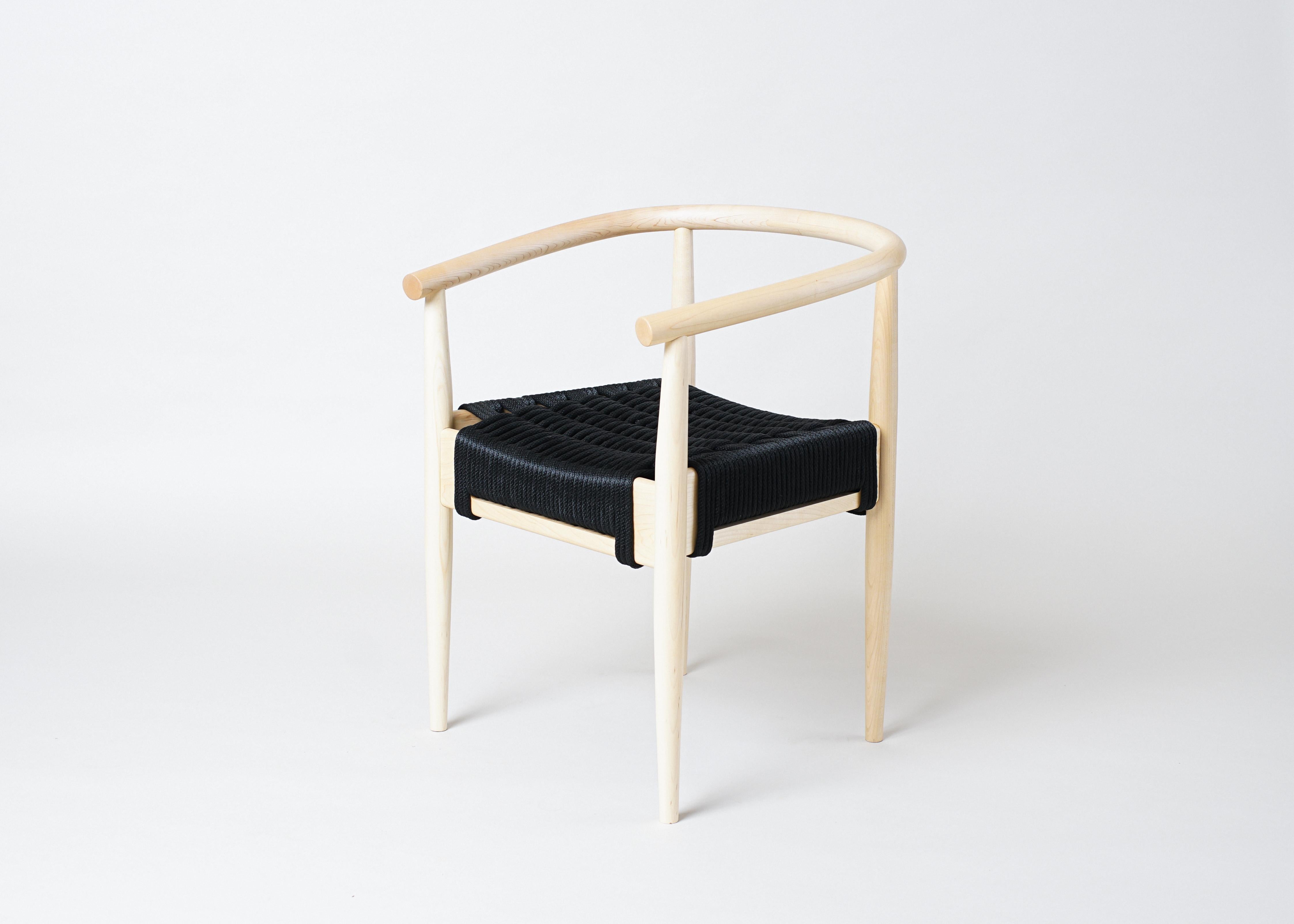 Moderne Chaise capitaine de Phloem Studio, fauteuil moderne à assise en corde tissée à la main en vente