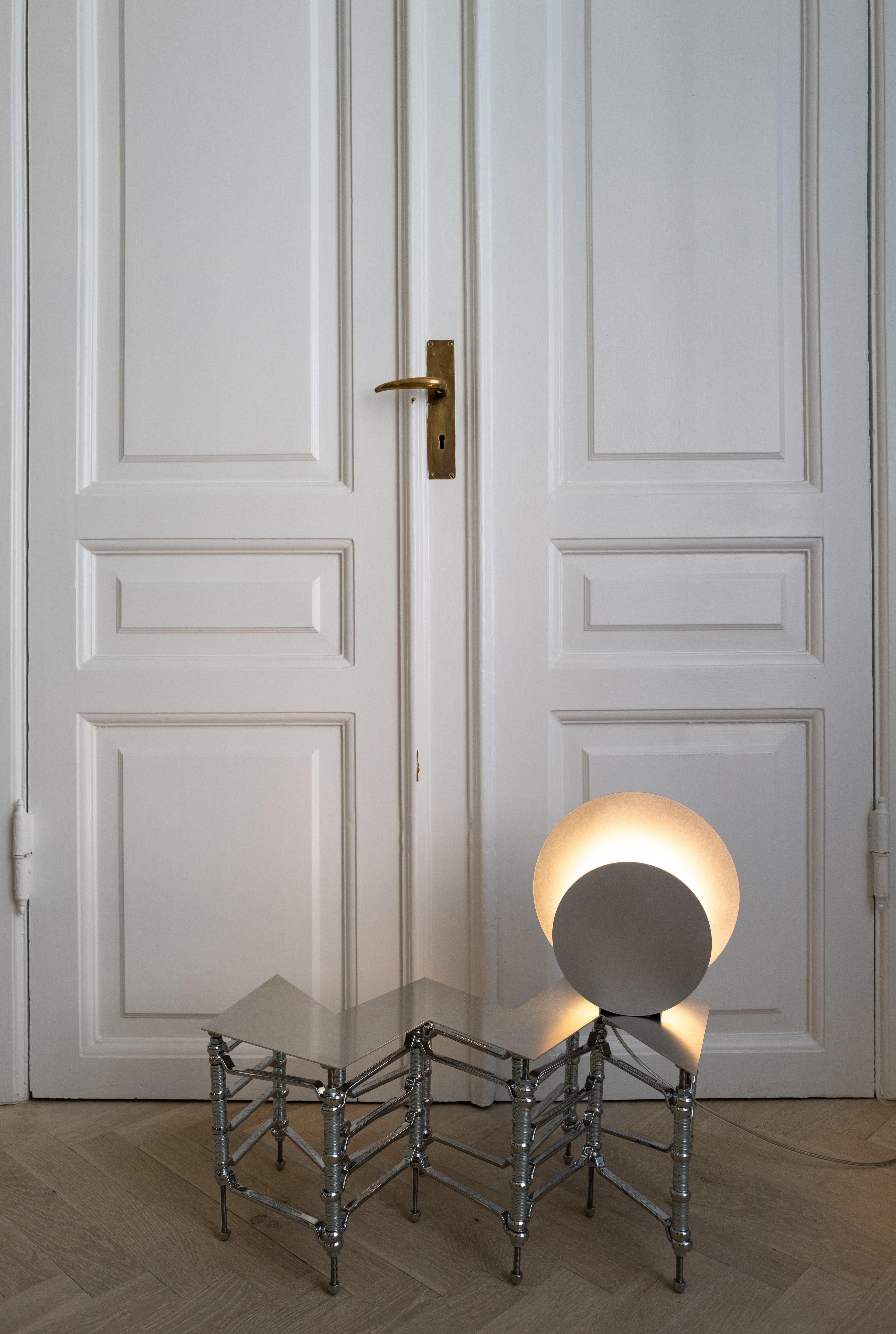 Portoghese Lampada da tavolo Phobos di Joana Teixeira in vendita