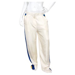 Phoebe Philo per Celine 2011: abito a righe di seta bianco sporco e pantaloni