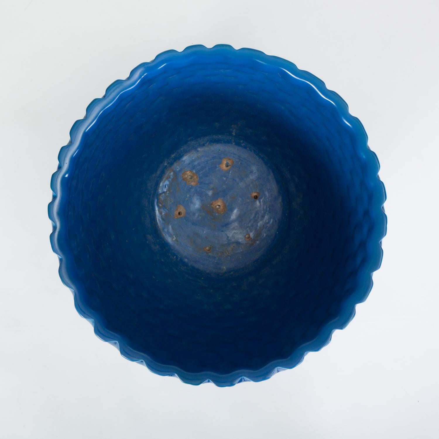 Phoenix-1 Pflanzgefäß aus blauer Glasur von David Cressey für Architectural Pottery im Zustand „Gut“ in Los Angeles, CA