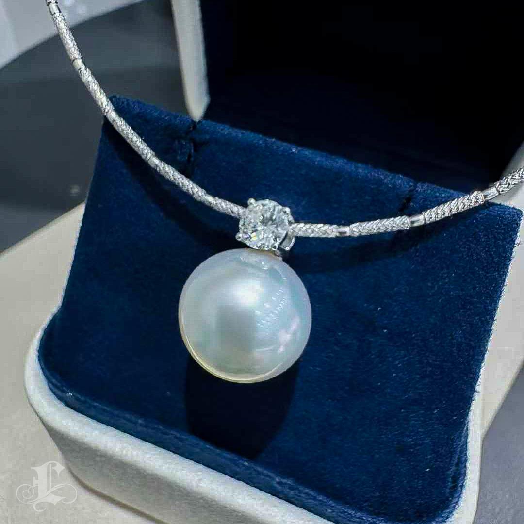 【Corona Resplandor】PSL Colgante de Perla Certificada Phoenix y Diamante CGL en venta 3