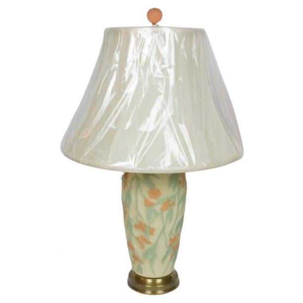 Phoenix Lampe en verre consolidé au design doux-amer. Vase fabriqué par Phoenix Glass Company à Monaca PA. C. 1930. Nouveau câblage et électricité. Abat-jour vendu séparément. Lampe de 15″ de hauteur seulement. Abat-jour vendu