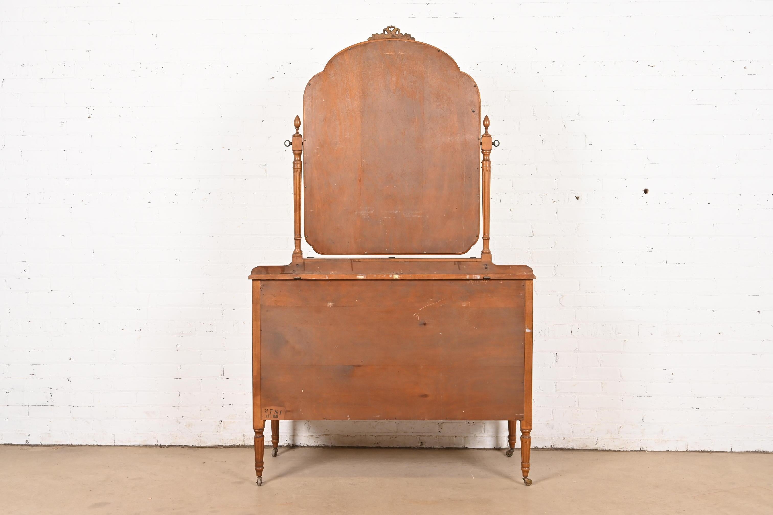 Phoenix Furniture Antique French Regency Louis XVI Burled Walnut Vanity Dresser im Angebot 5