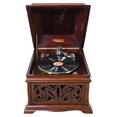 Silvertone Model VII Phonograph in Mahogany – 1920