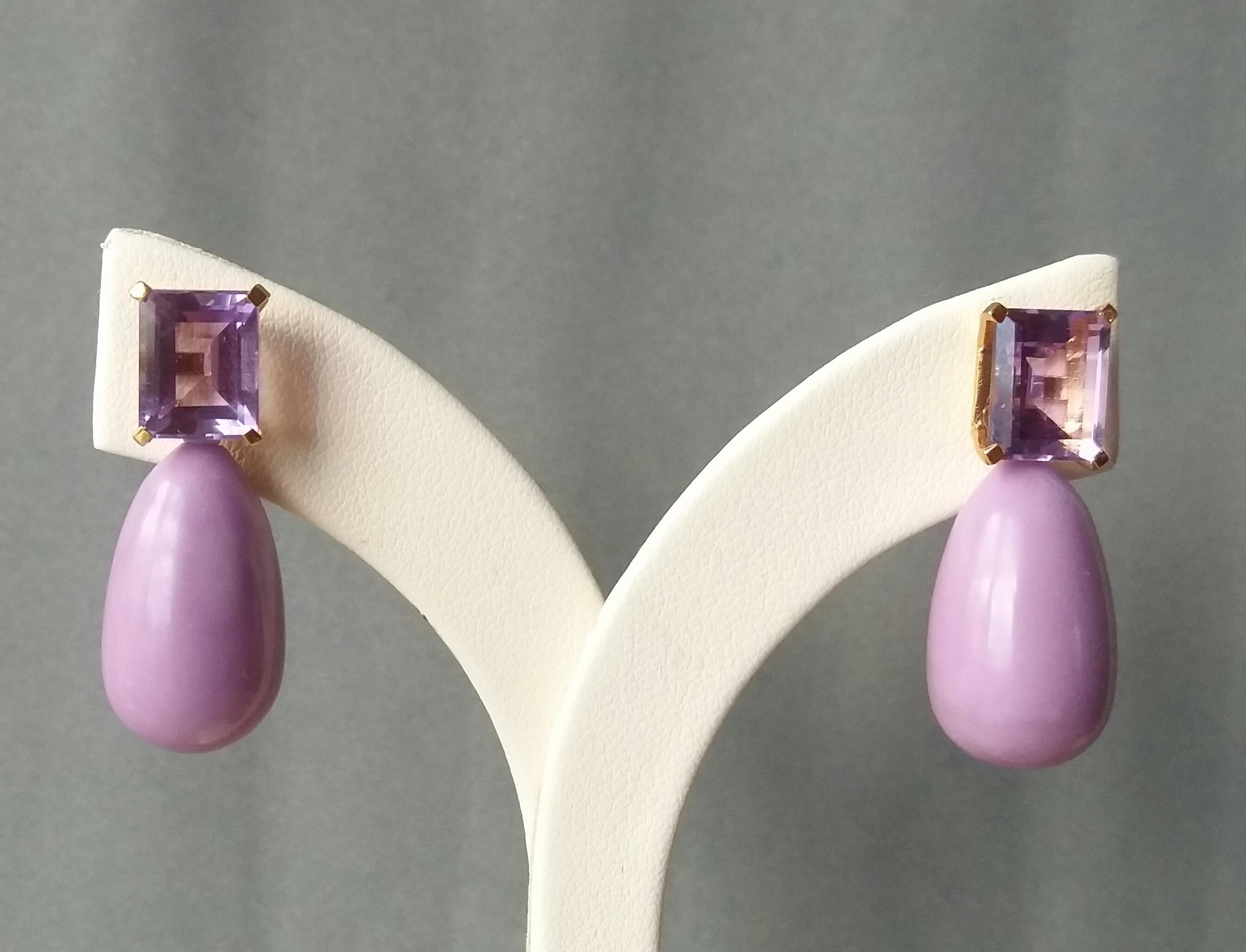 Phosphosiderite and Faceted Amethyst 14 Karat Solid Yellow Gold Drop Earrings In Excellent Condition For Sale In Bangkok, TH