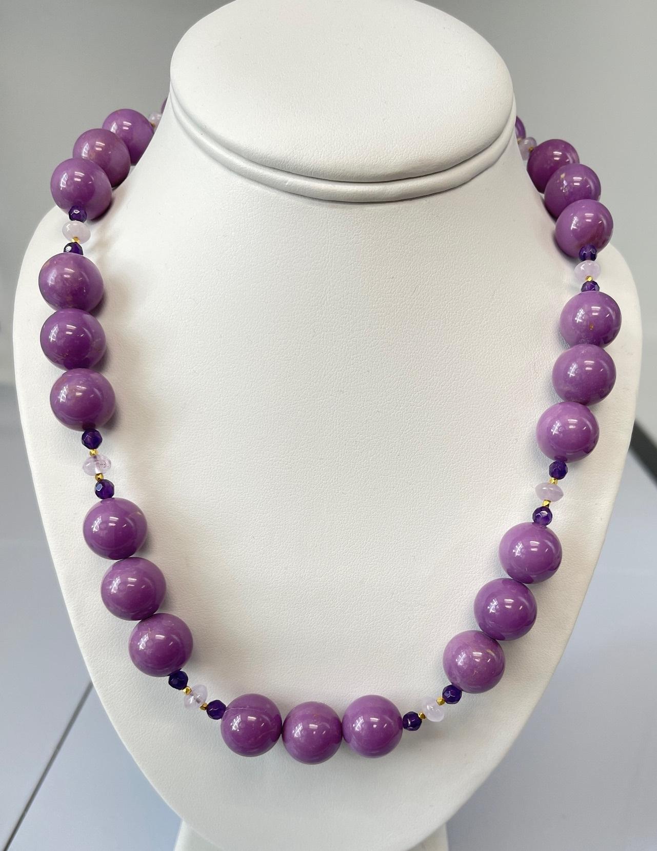Fosfosiderite, Kunzite e Ametista  Collana di perline con oro giallo, 20 pollici in vendita 1