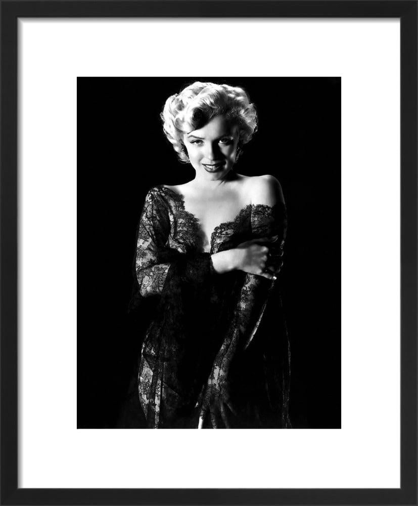 Marilyn Monroe, Wie man einen Millionär heiratet (gerahmt)  – Photograph von Photo Archive 