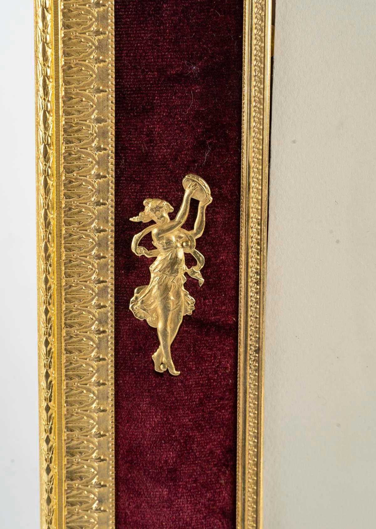 Napoléon III Photo Frame for a Large Photo in Gilded Bronze, Napoleon III, 19th Century. en vente