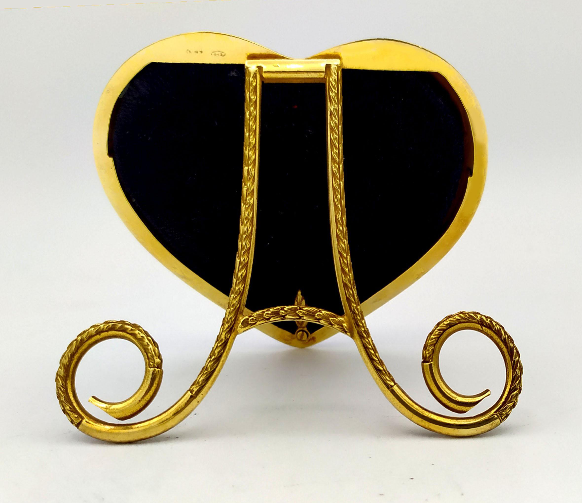 Photo Frame Heart-Shaped Fired Enamel on Guillochè Sterling Silver Salimbeni In Excellent Condition For Sale In Firenze, FI