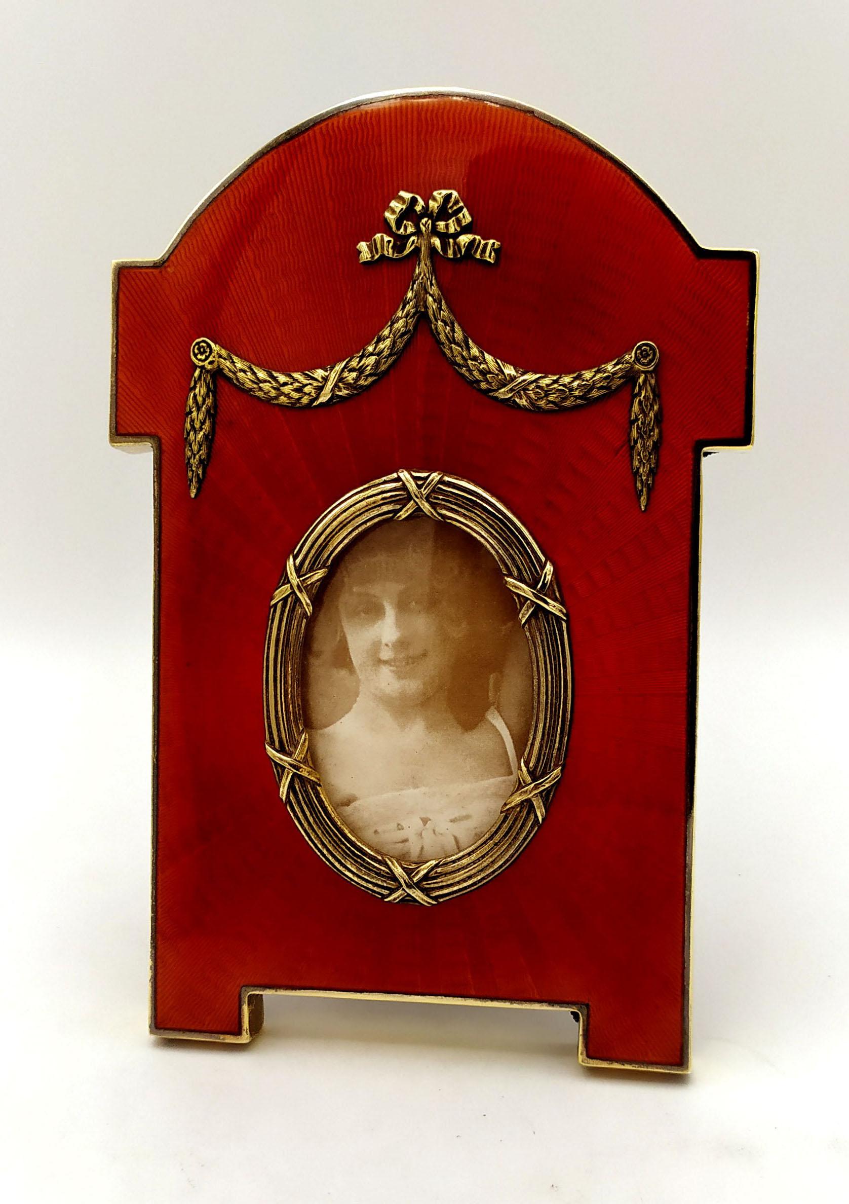 Late 20th Century Photo Frame Red Enamel Guillochè and Hand Engravings Sterling Silver Salimbeni For Sale