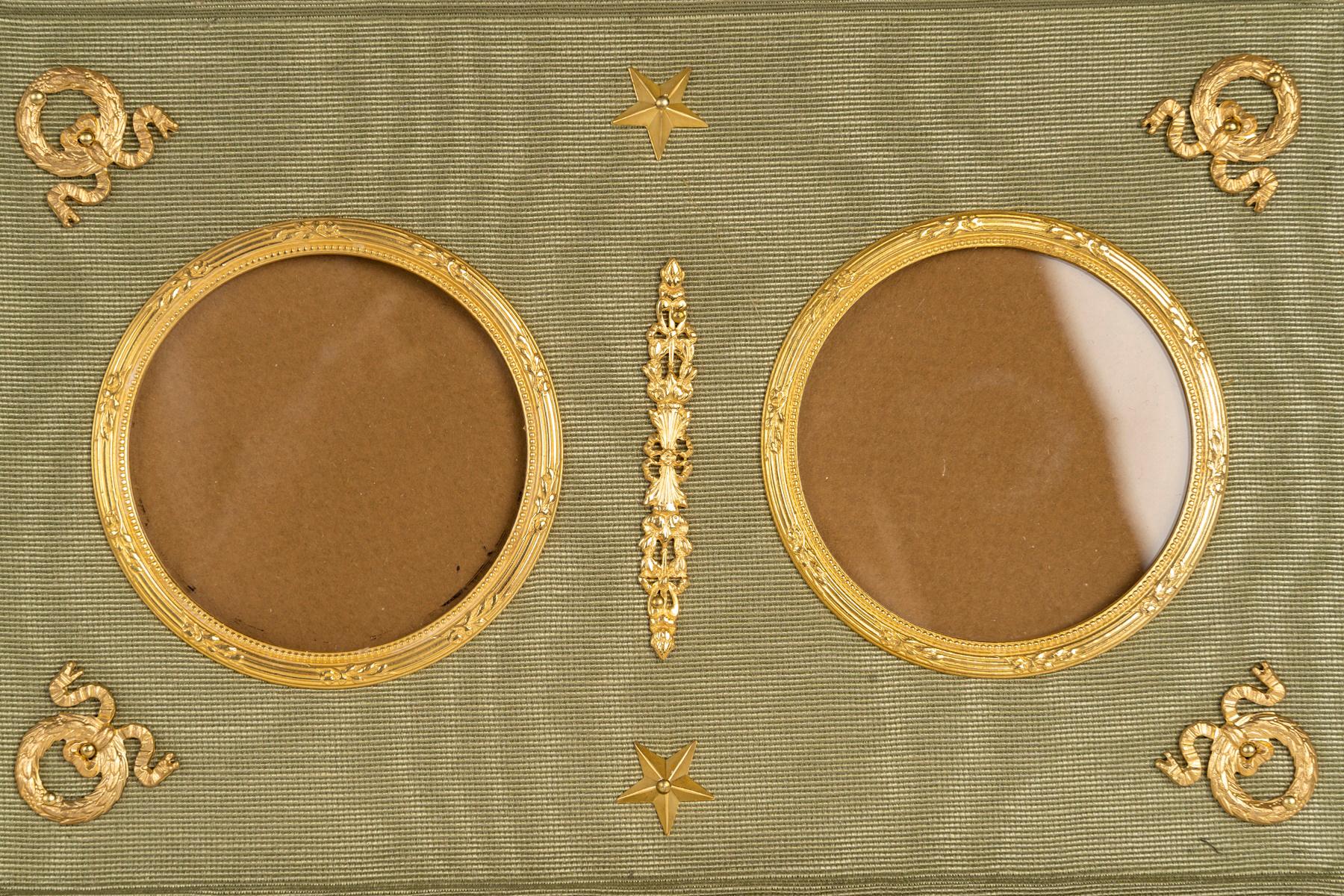 Napoleon III Photo Frame, Two Photos in Gilded Brass and Green Fabric from the 19th Century. For Sale