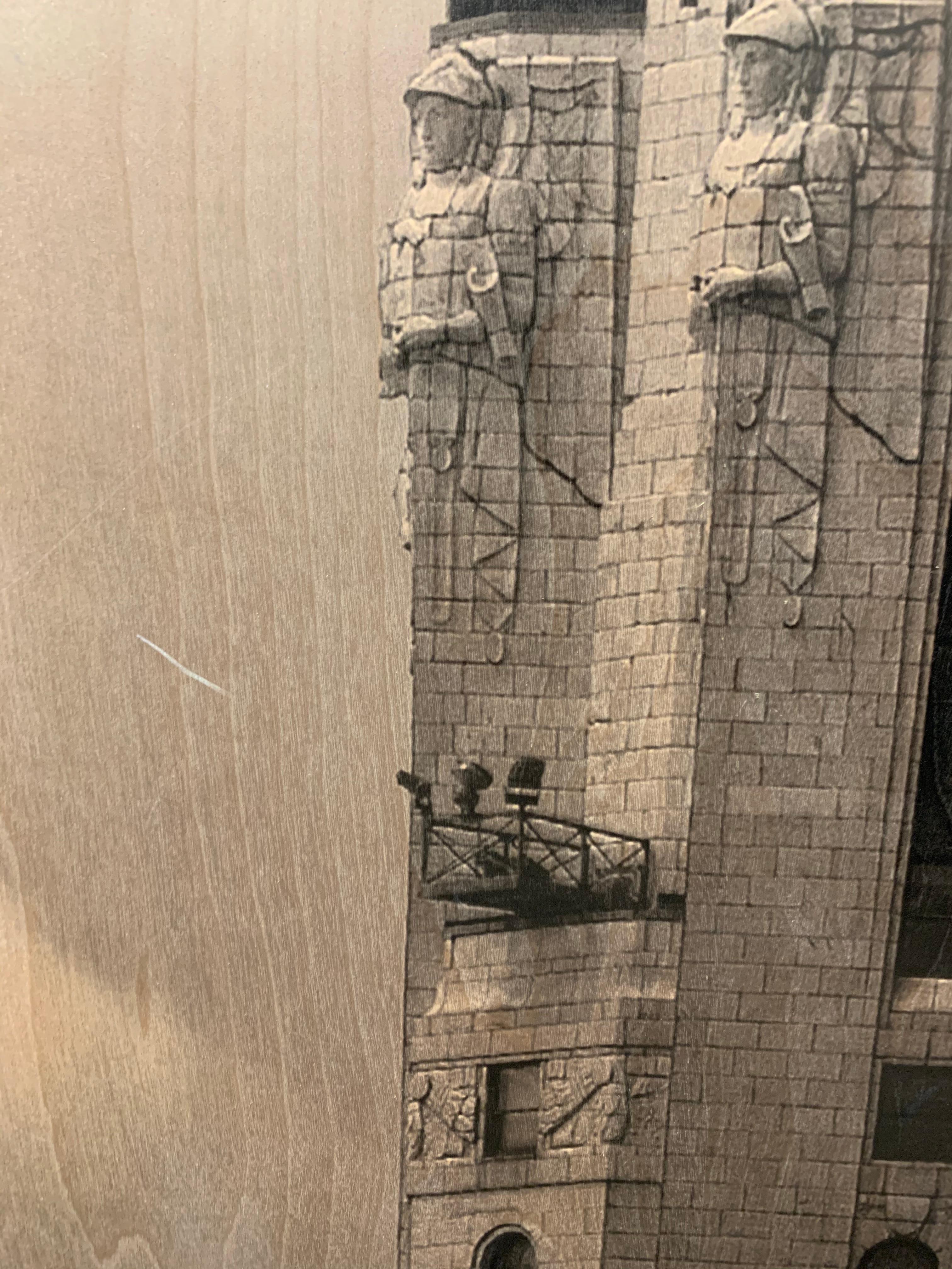 Fototransfer auf Holz mit Messingrahmen:: Leveque-Turm im Angebot 6