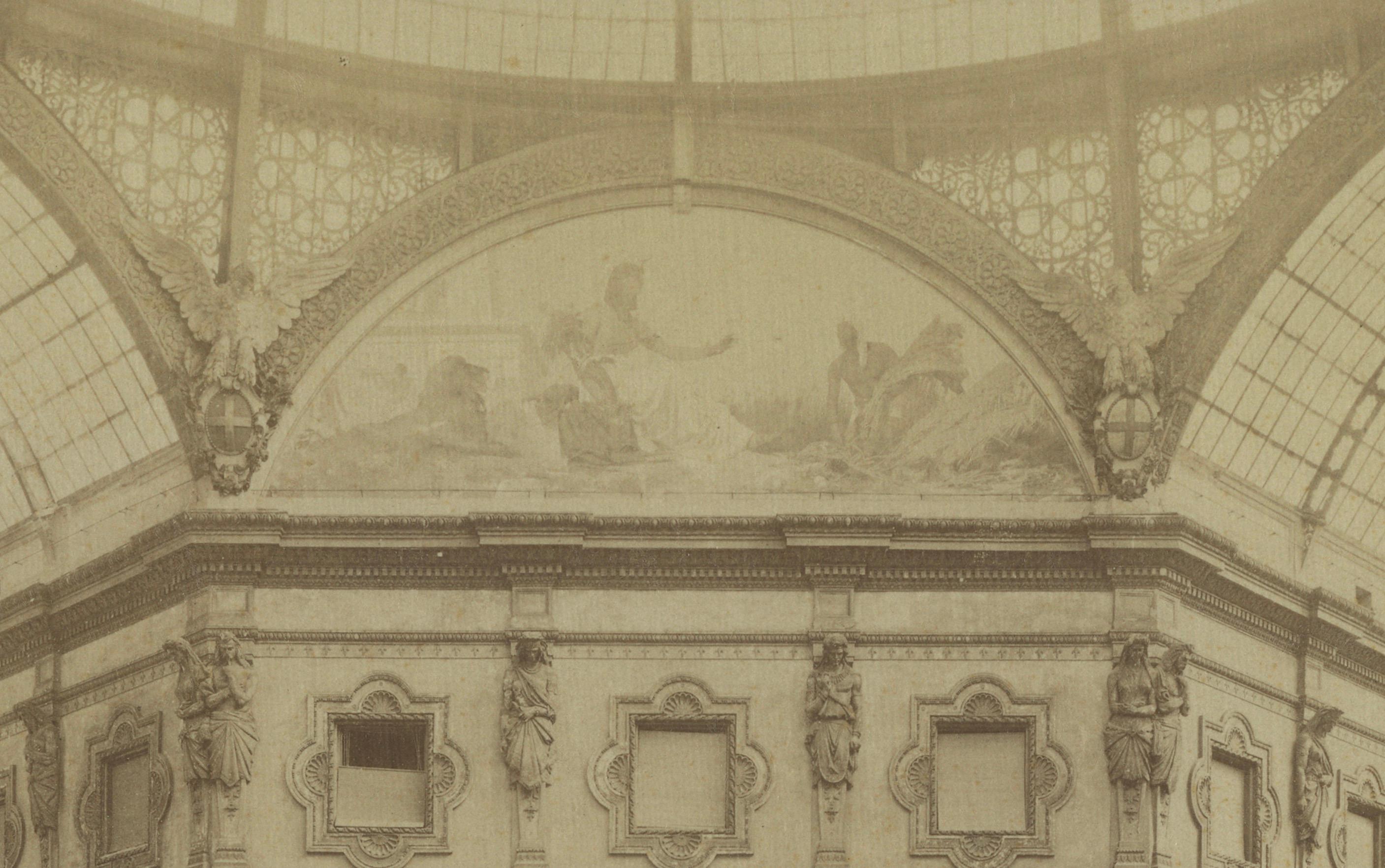 Photograph of the Galleria Vittorio Emanuele II, Milan, Late 19th Century In Good Condition For Sale In Langweer, NL