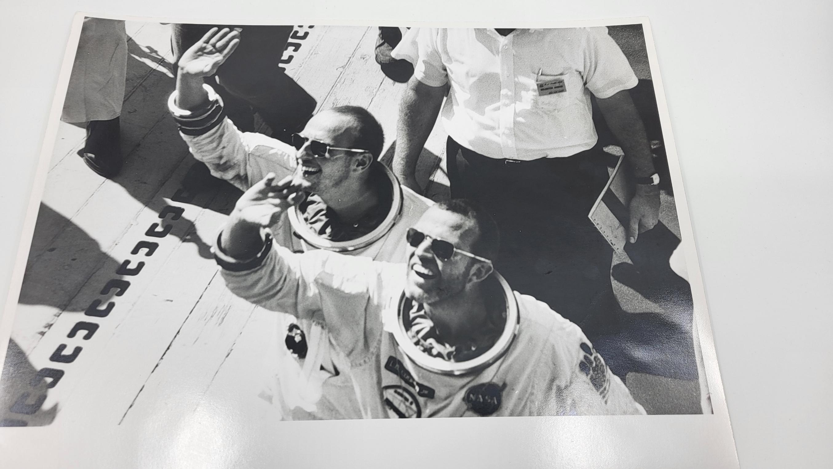 Nasa, Mission Gemini Charles Conrad & Gordon Cooper , 1965 lot de 5 photographie For Sale 1