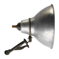 Photographie, Lampe murale Studio A par Cremer, France. 1920s