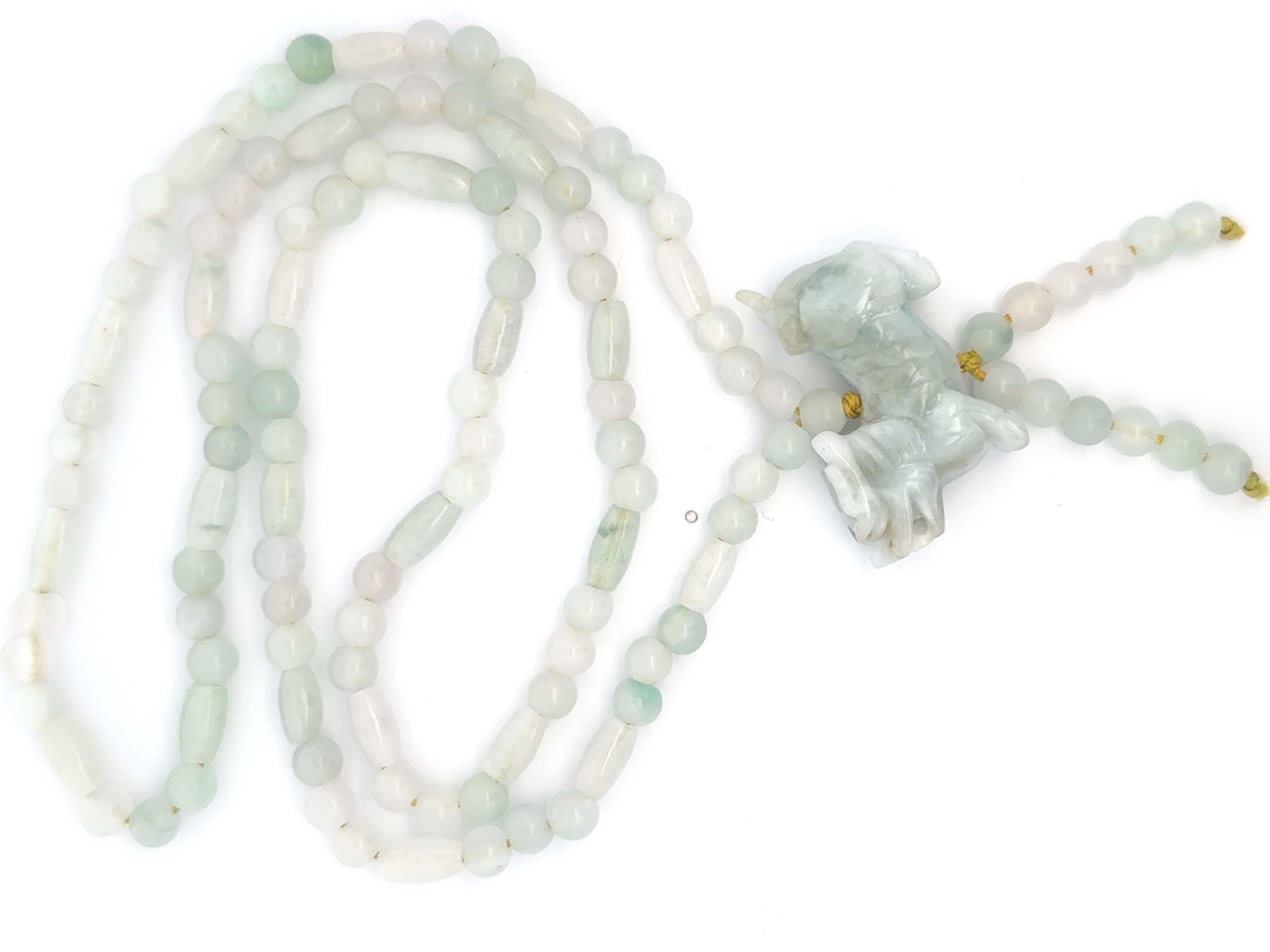 Collana di perle di giada verde chiaro di Phu Dog in vendita 5