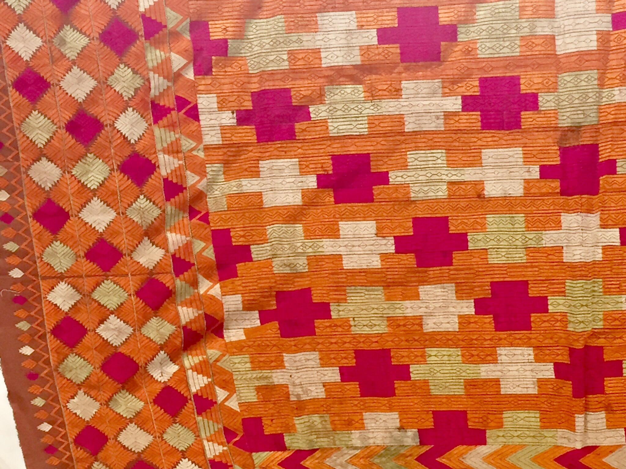 Phulkari Bawan Bagh Wedding Shawl, Silk Embroidery on Cotton, Punjab India In Good Condition For Sale In North Hollywood, CA