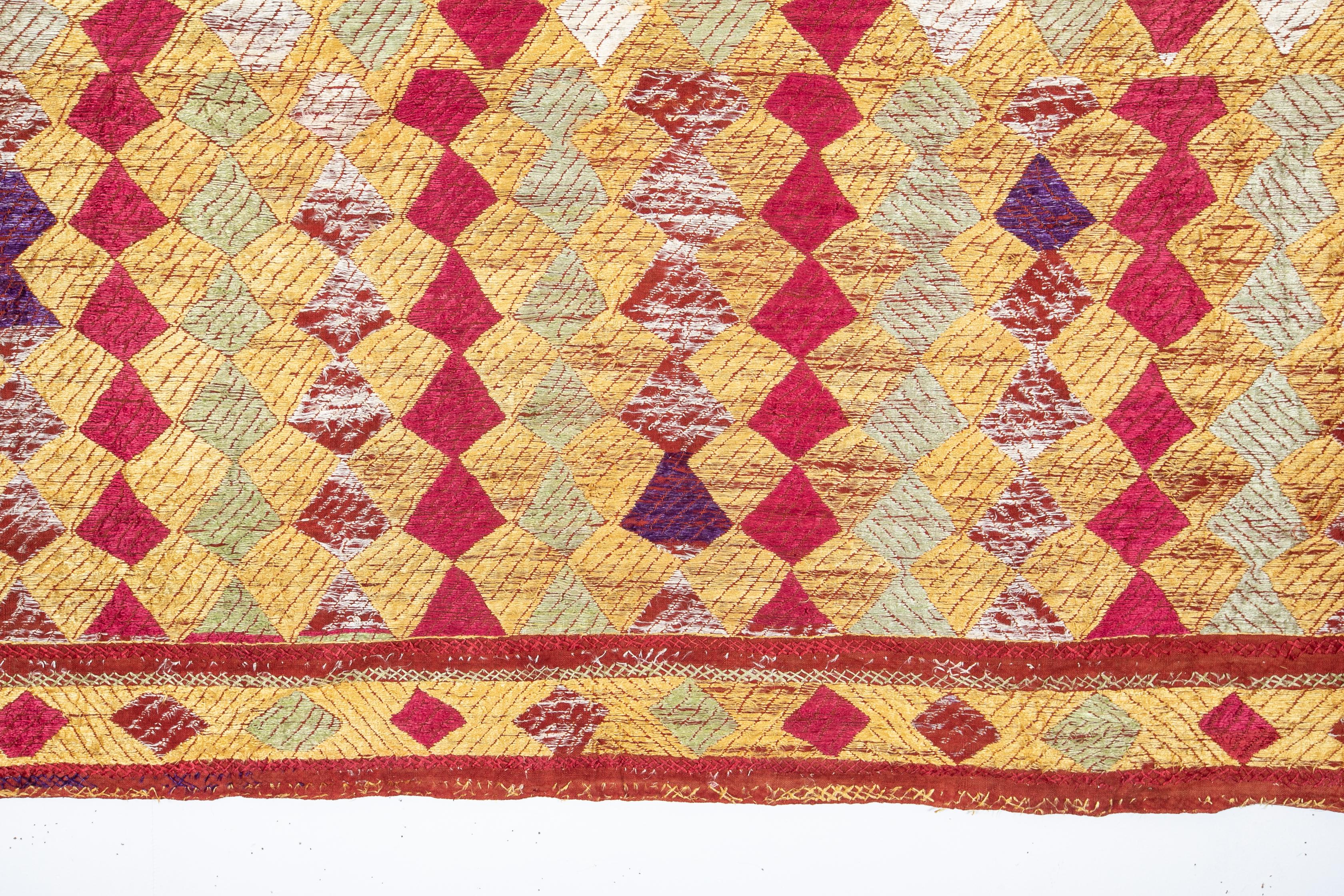 Phulkari Wedding Shawl, India, Early 20th Century In Fair Condition For Sale In Istanbul, TR