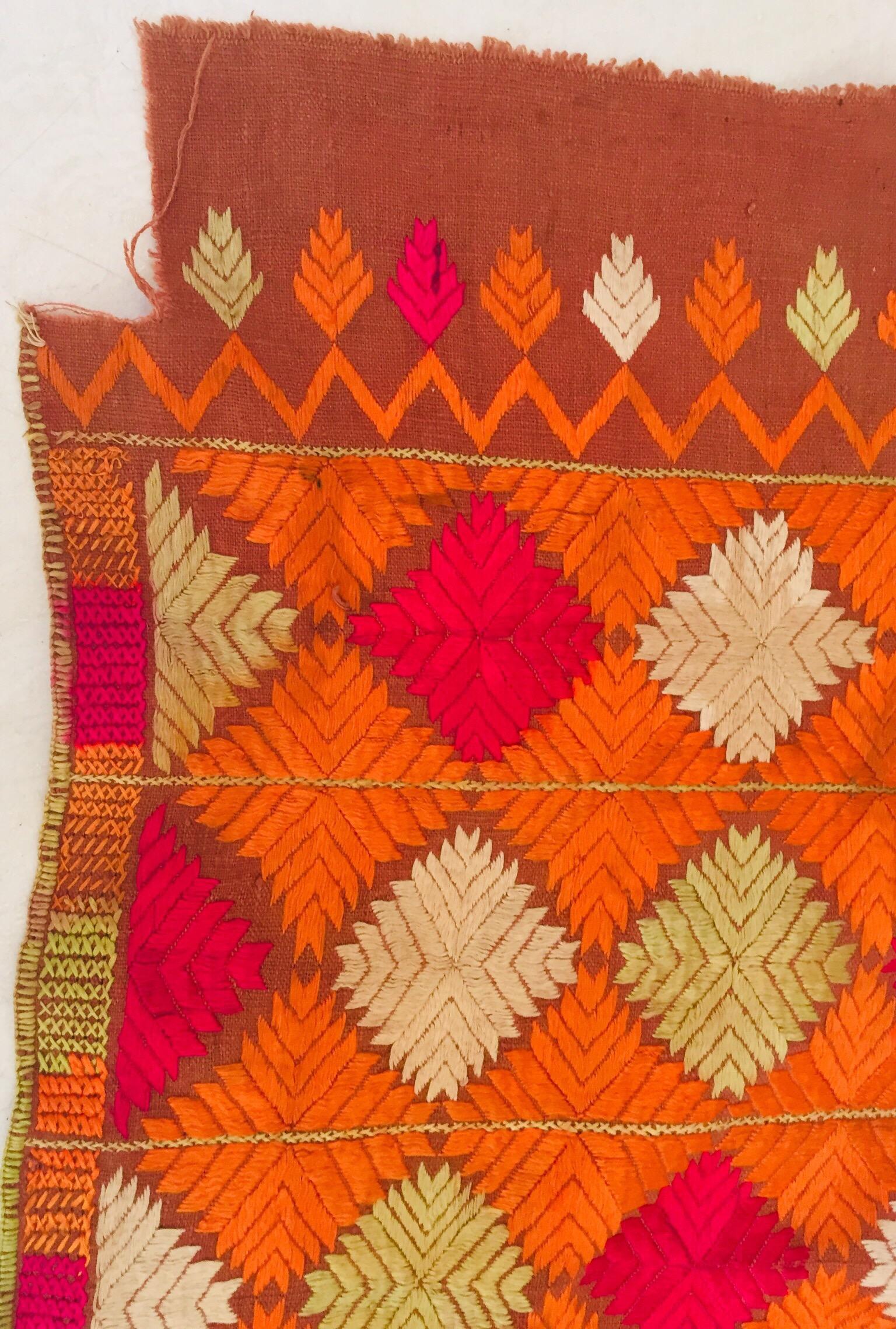 Antique Phulkari Bawan Bagh Wedding Shawl, Silk Embroidery Punjab India For Sale 2