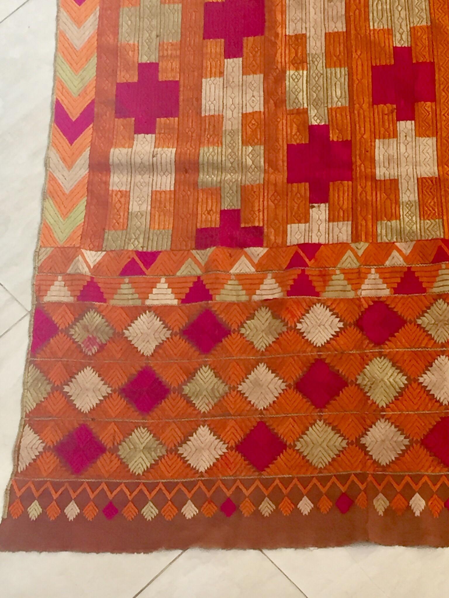 Indian Antique Phulkari Bawan Bagh Wedding Shawl, Silk Embroidery Punjab India For Sale