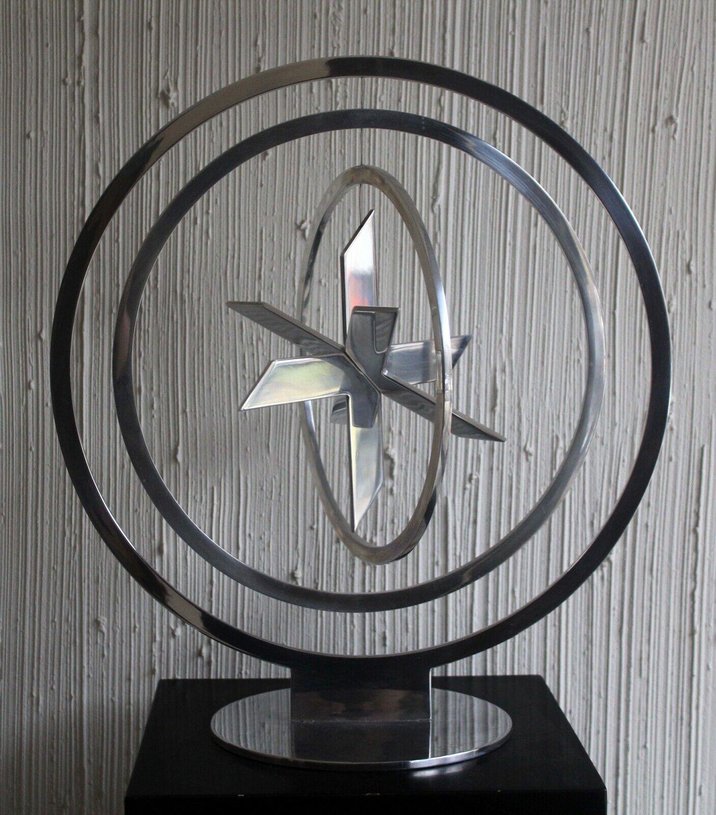Phyllis Mark Kinetic Modern Steel Metal Floor Sculpture with Pedestal Signed In Good Condition For Sale In Keego Harbor, MI