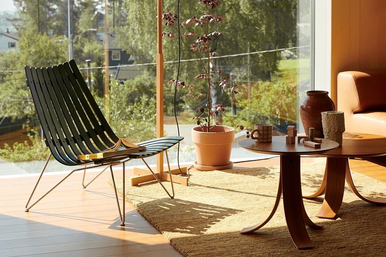 XXI secolo e contemporaneo Tavolo Pi 75 di Anderssen & Voll in impiallacciato di Oak laccato in vendita