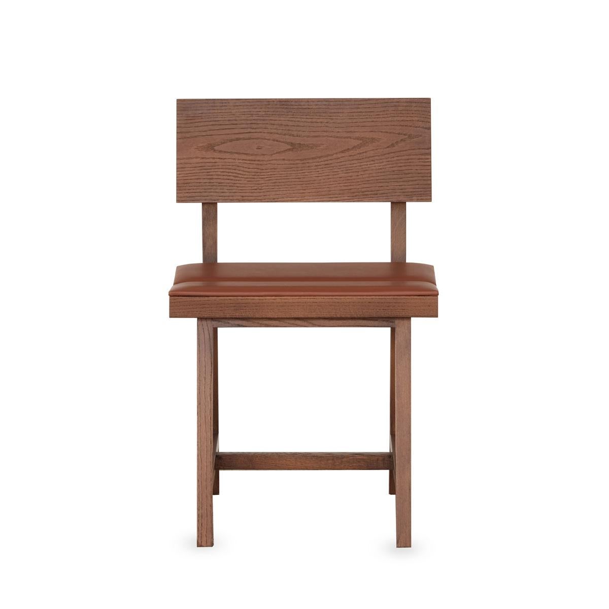 Moderno Sedia PI in legno massiccio di Oak - con schienale e imbottitura in vendita