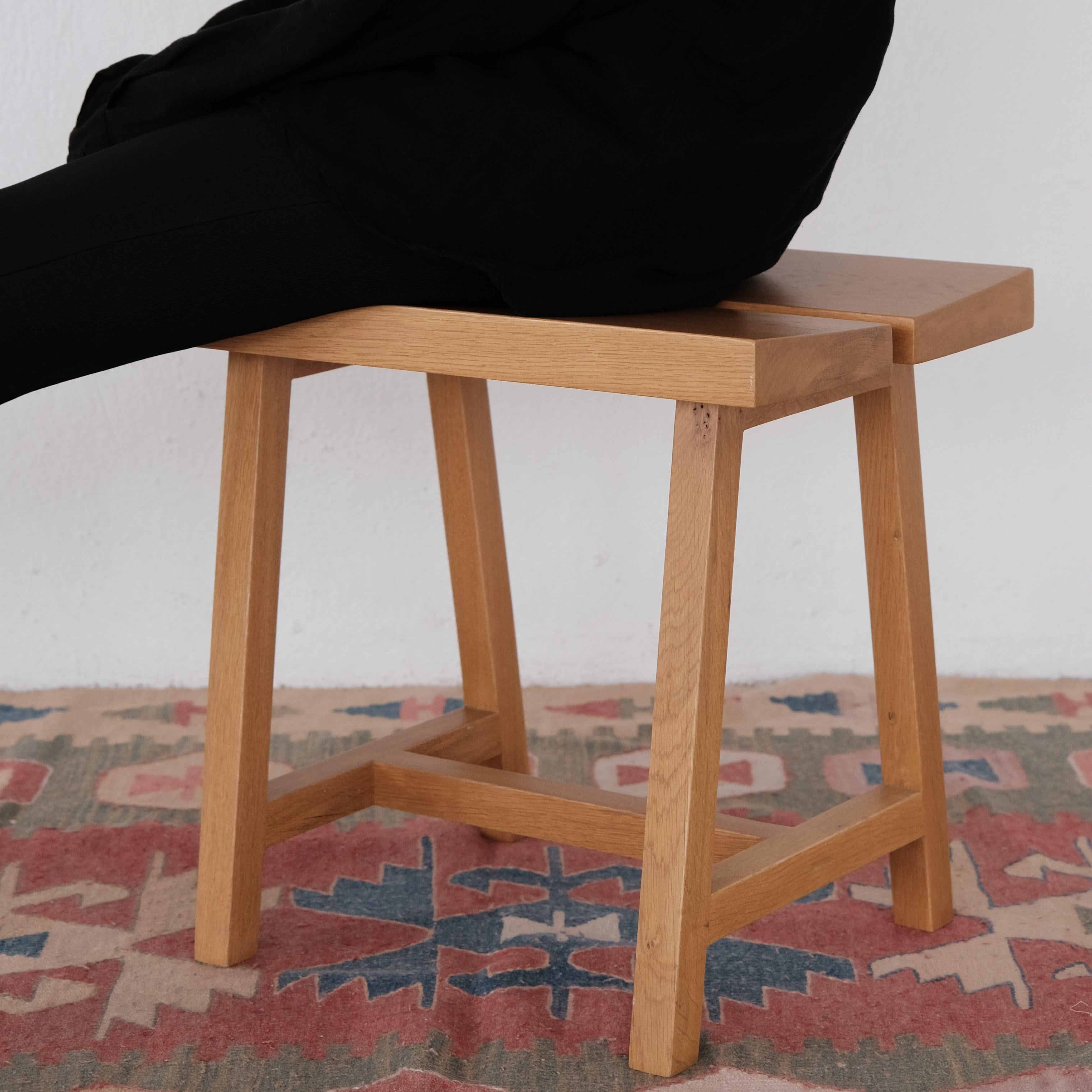 Taburete PI, Roble, MIEL Minimalista en venta