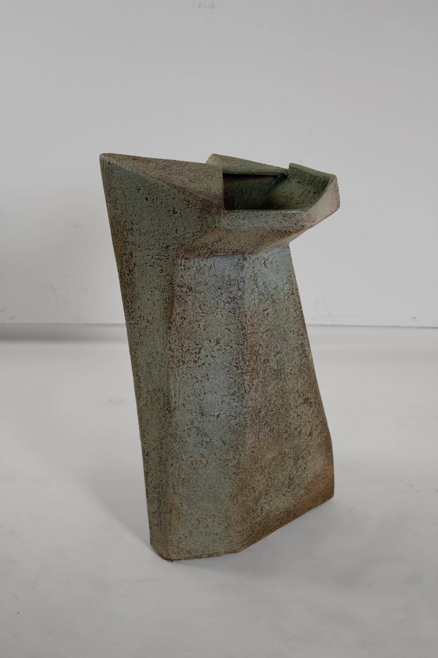 Vases en céramique Pia Manu Design brutal à facettes émaillé turquoise Échelle monumentale 3