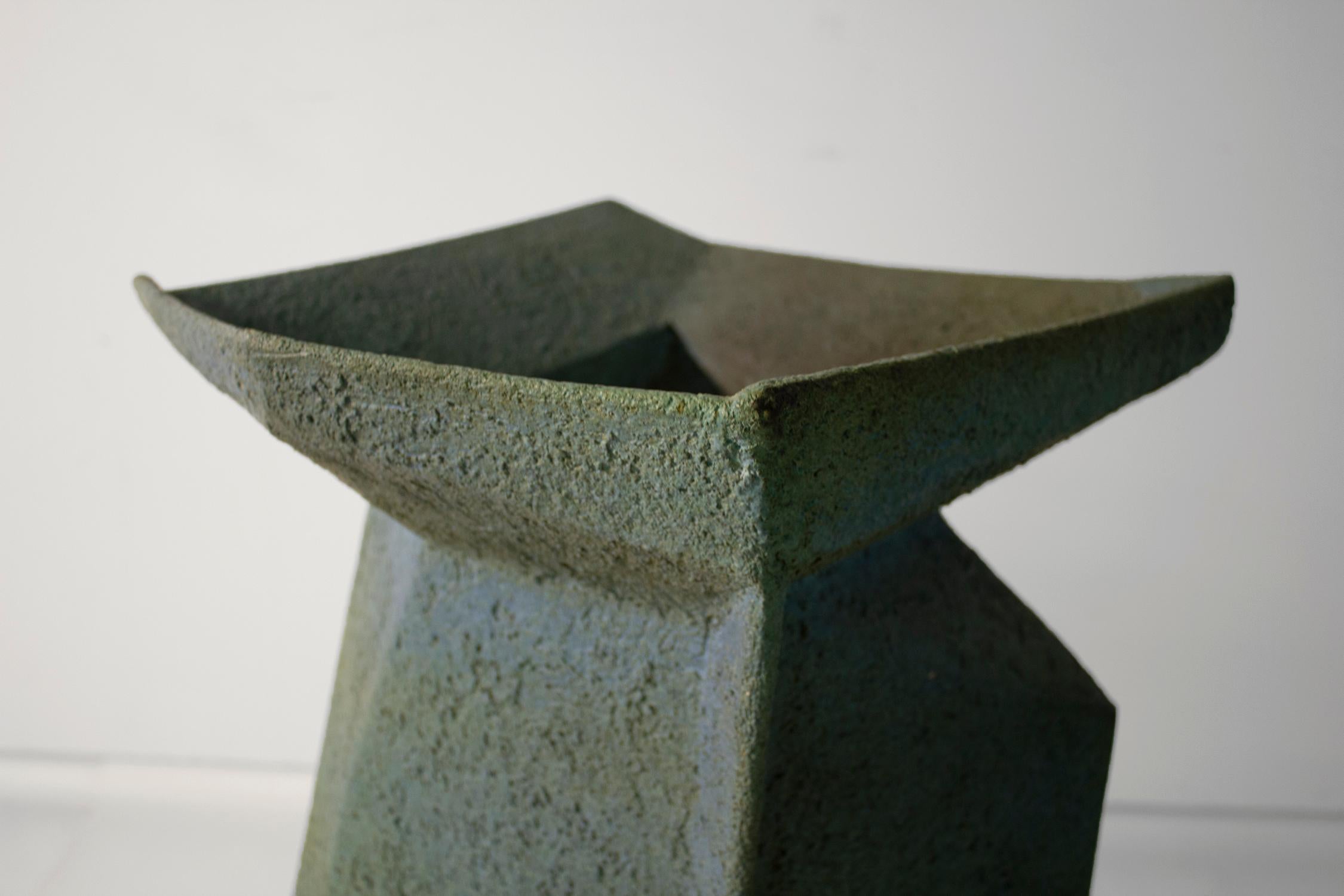 Vases en céramique Pia Manu Design brutal à facettes émaillé turquoise Échelle monumentale 6