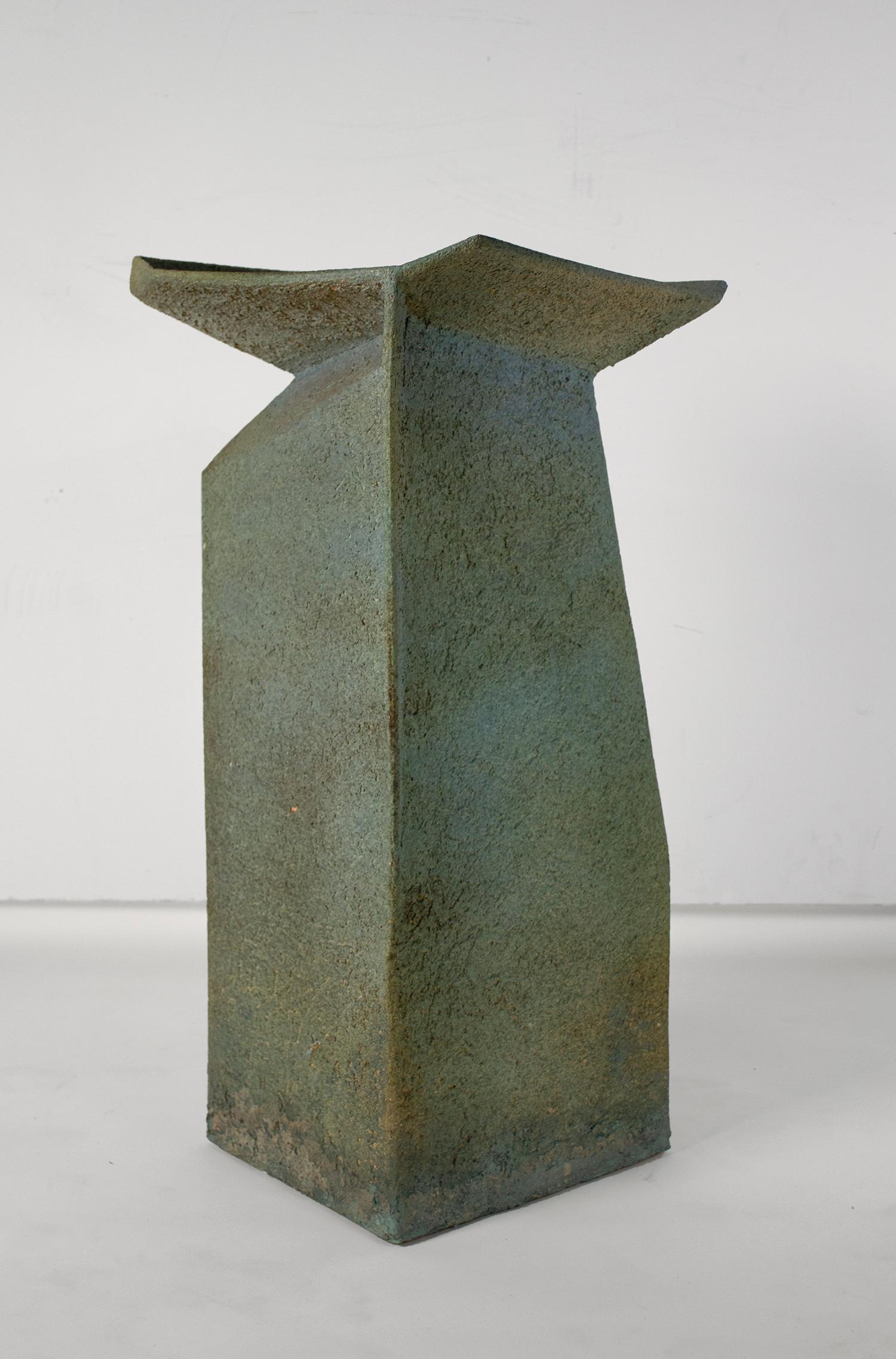 Vases en céramique Pia Manu Design brutal à facettes émaillé turquoise Échelle monumentale 1