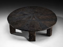 Table basse Pia Manu en béton émaillé et quartzite brésilien