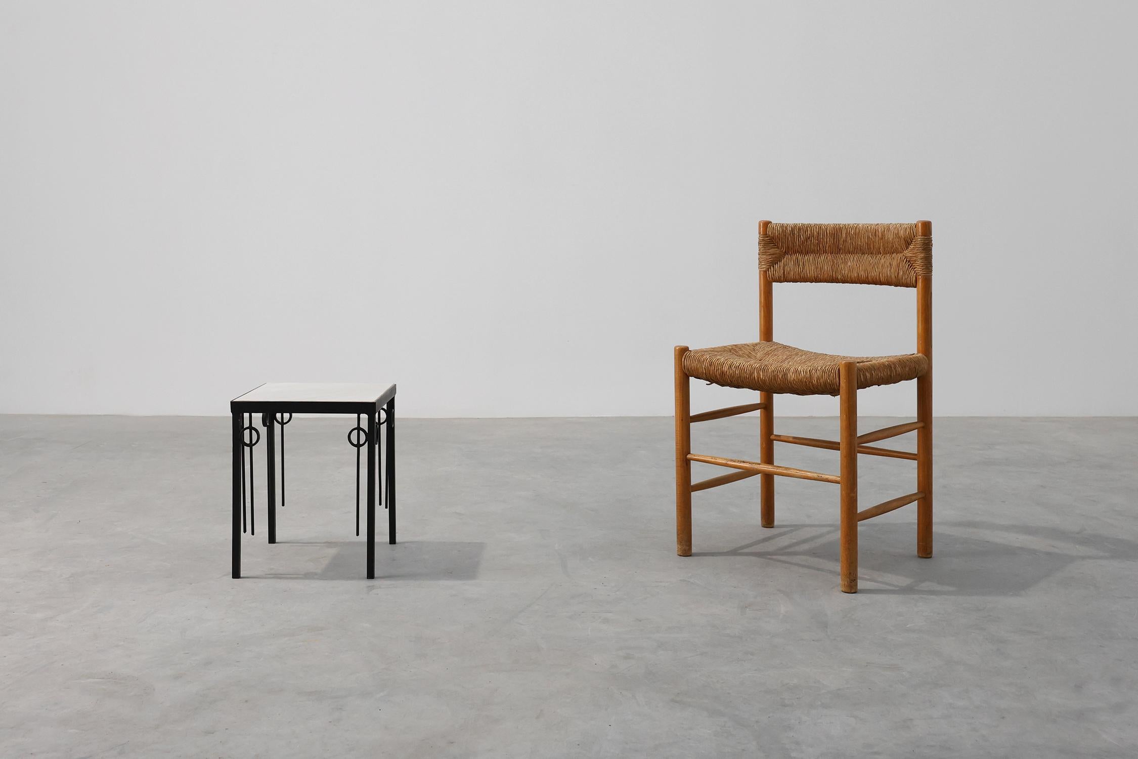 Belgique / 1960 / Table d'appoint / Pia Manu / fonte, marbre / Milieu du siècle / Art déco

Exceptionnelle table d'appoint du milieu du siècle par l'atelier belge Pia Manu, fabriquée vers 1960. Cette pièce frappante illustre l'approche sculpturale