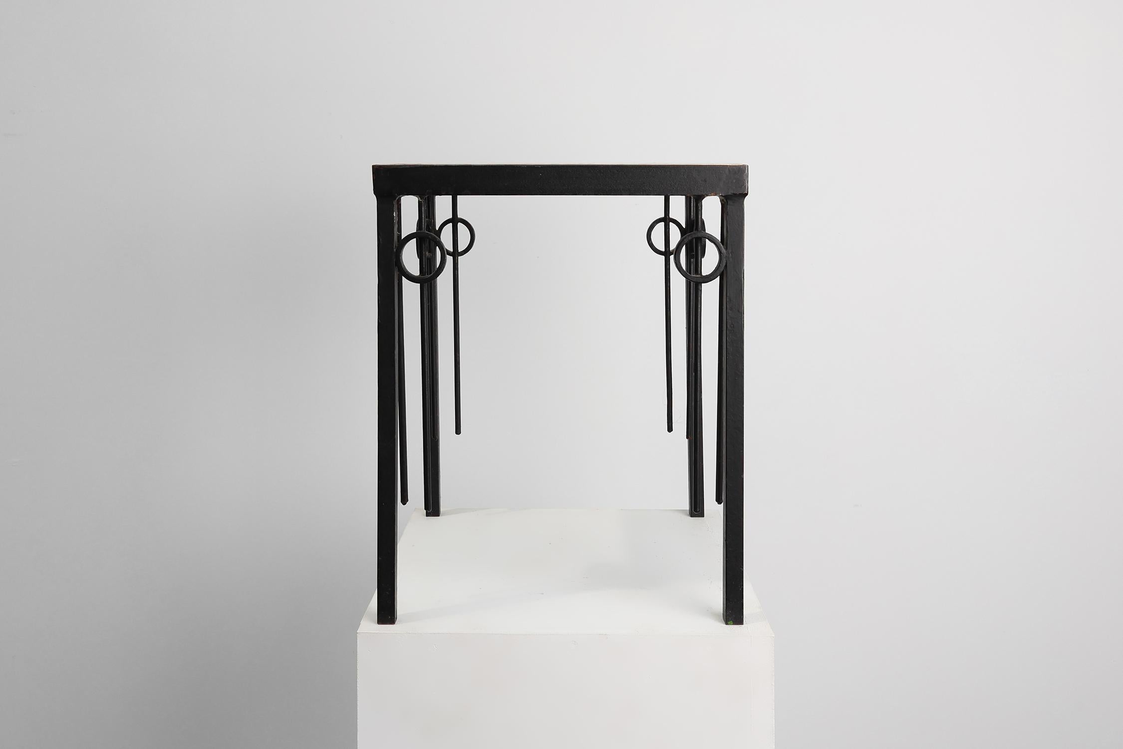 Milieu du XXe siècle Table d'appoint carrée en fonte et marbre de Pia Manu, Belgique années 1960 en vente
