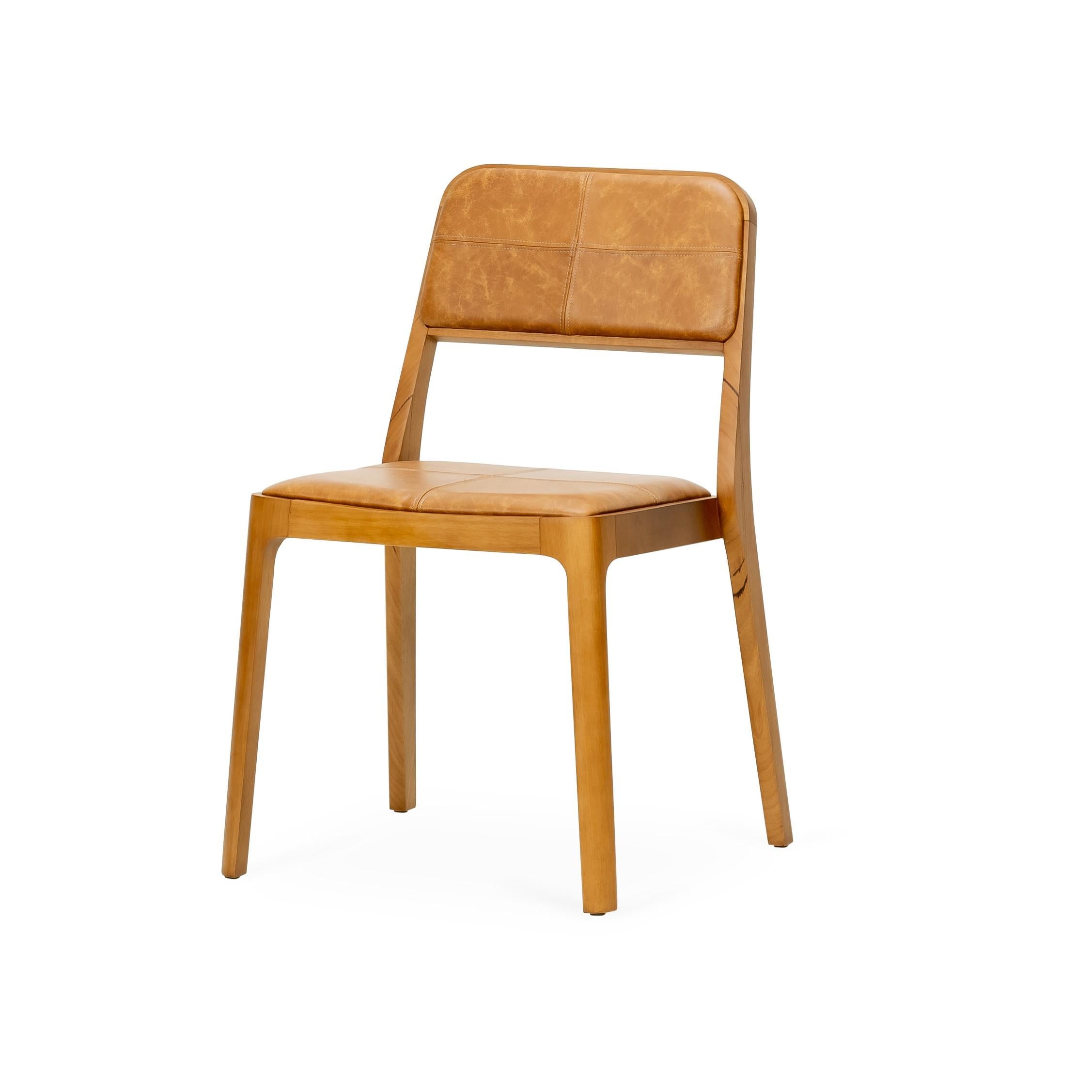 Minimalismo Sedia Piaf impilabile in legno duro e paglia di Tiago Curioni, design brasiliano in vendita