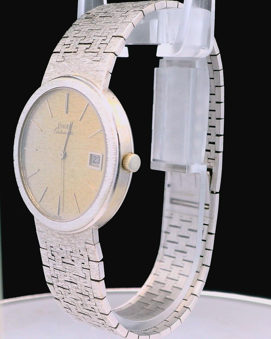 Piaget 13311A6 Large White Gold Florentine Dial & Bracelet Pattern In Good Condition For Sale In Great Neck Plaza, NY