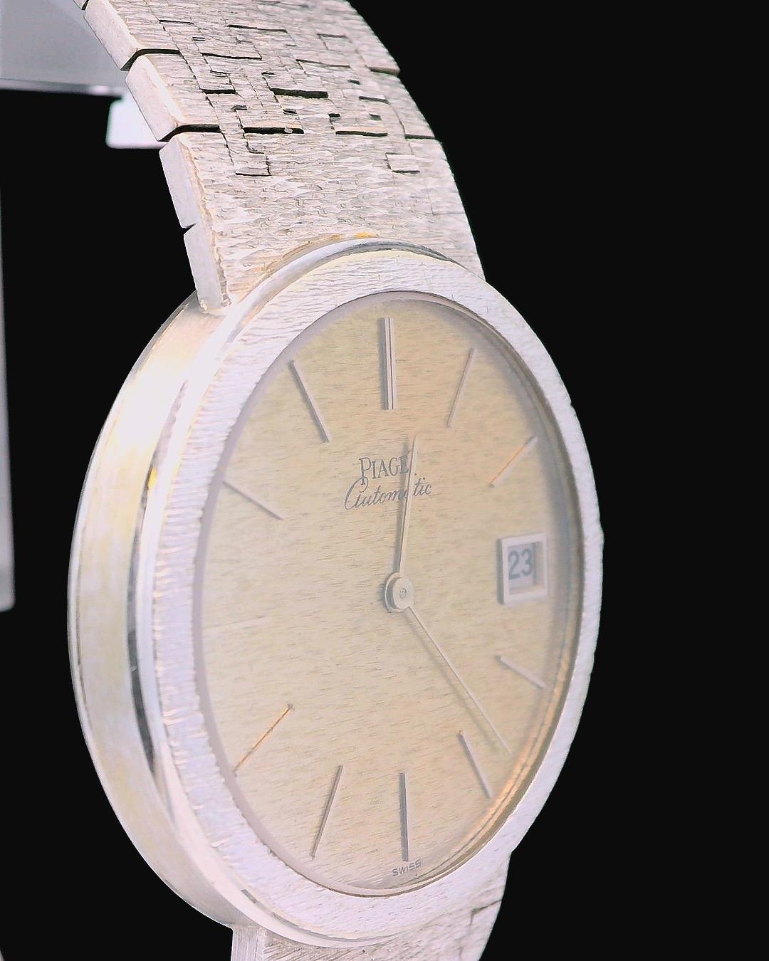 Piaget 13311A6 Large White Gold Florentine Dial & Bracelet Pattern For Sale 2
