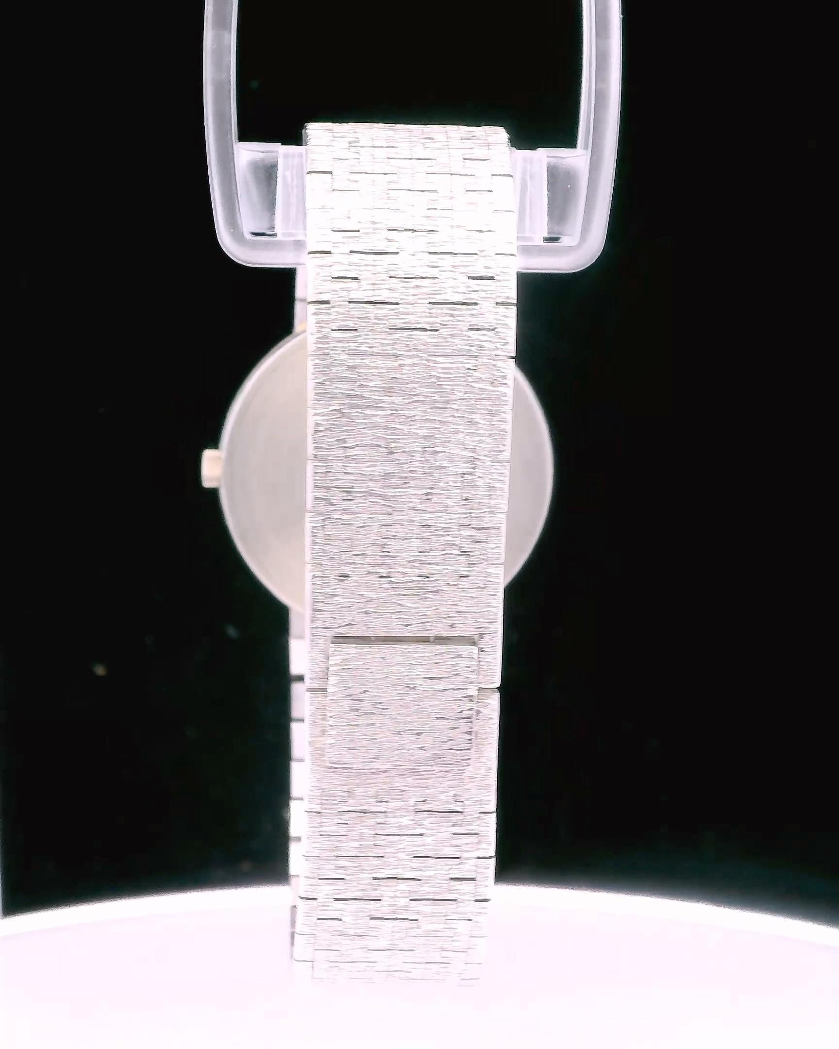 Piaget 13311A6 Large White Gold Florentine Dial & Bracelet Pattern For Sale 3