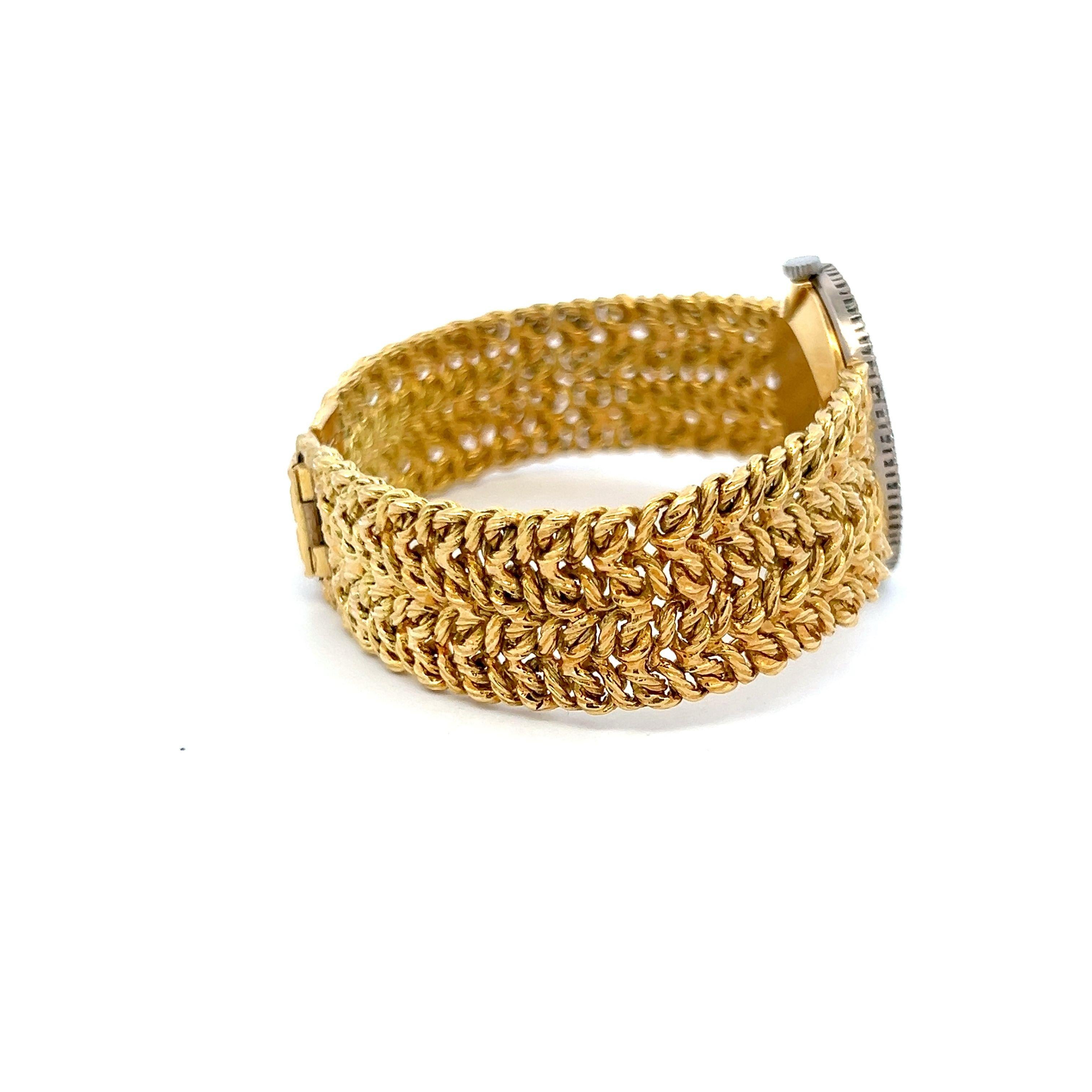 Progettista:
PIAGET
Titolo:
Piaget 1,56 Carati Rotondo Brillante G VS2 Diamante 18 Karati Oro Giallo Orologi da polso
Stile:
Polso
Metallo:
oro giallo 18 carati
Gemma 1:
Diamante da 1,56 carati
Numero di