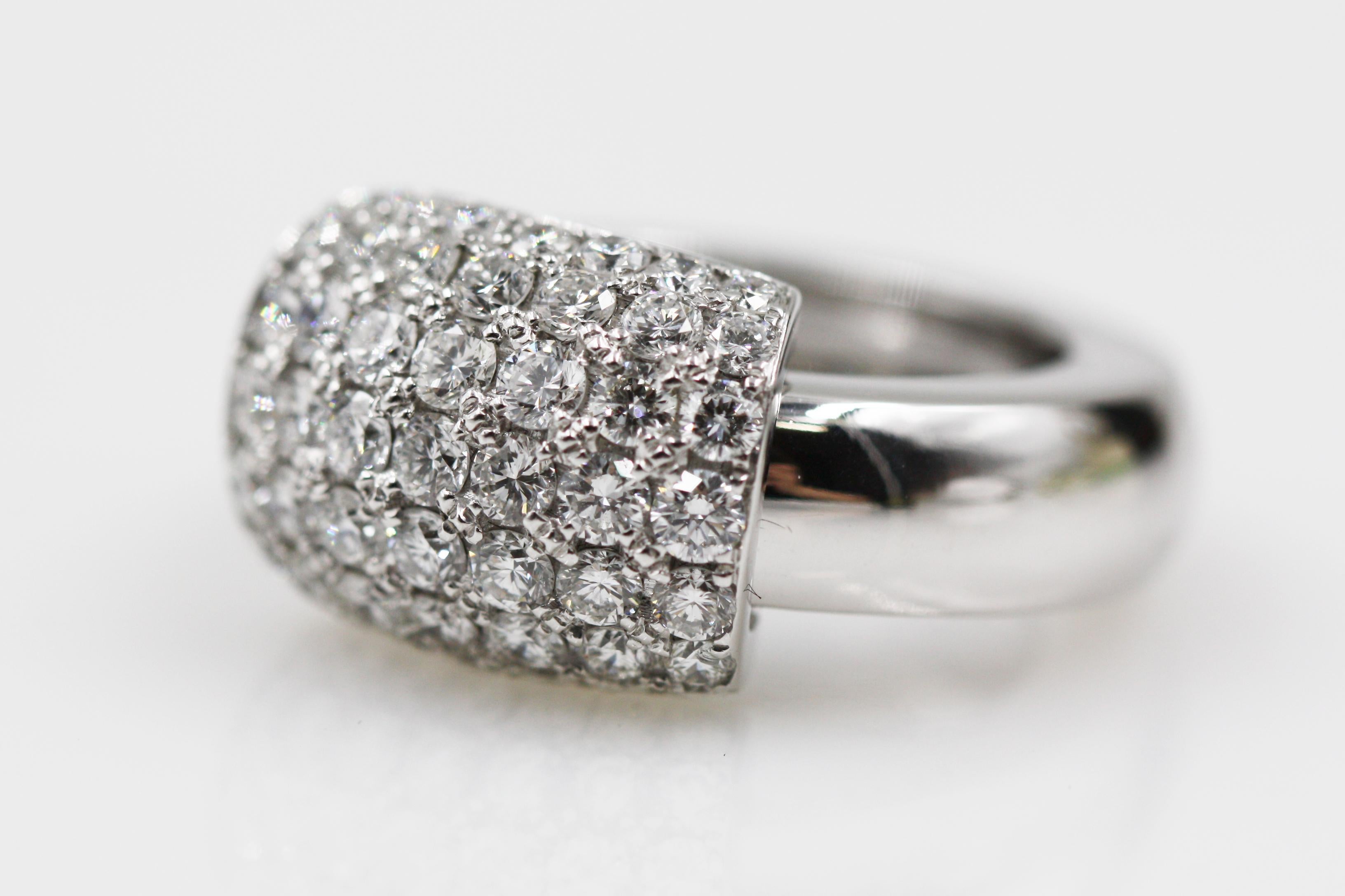 Piaget White Gold Diamond Ring 

Re: G34A55 
Size EU52 US6
Weight: 15.5g
Stock#: PTJ041