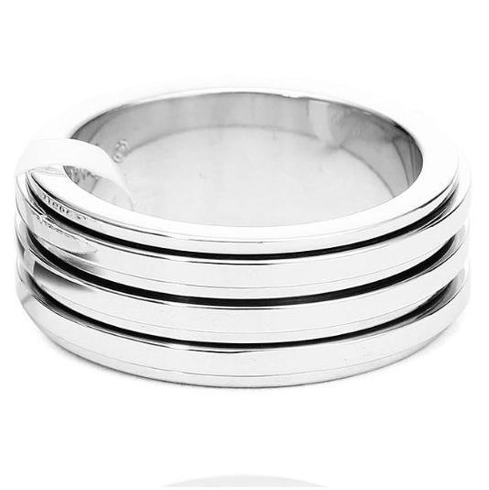Women's Piaget 18 Karat White Gold Movable Band Ring For Sale