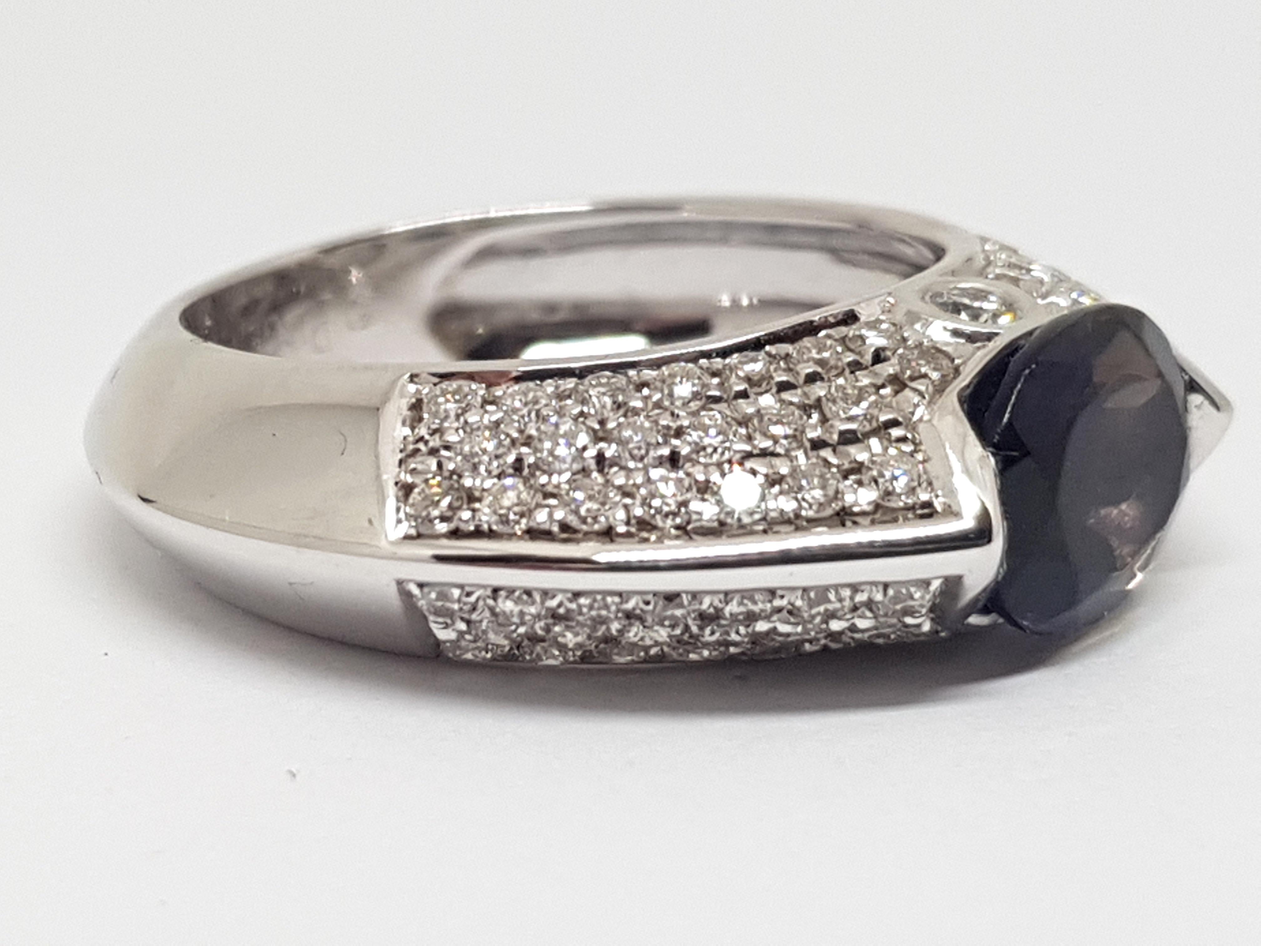 Piaget 18 Karat White Gold Pave Diamond Oval Blue Sapphire Engagement Band Ring 2