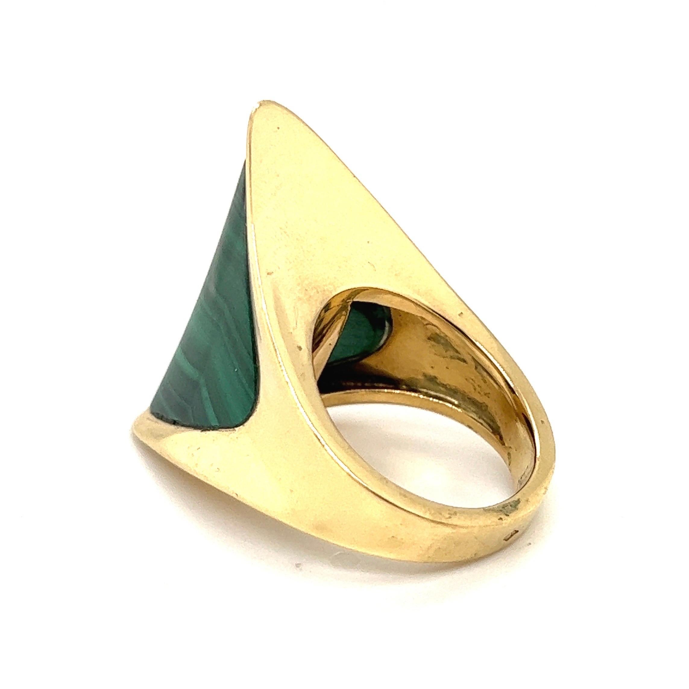 Modernist Piaget 18 Karat Yellow Gold and Malachite Cocktail Ring, circa 1970s For Sale