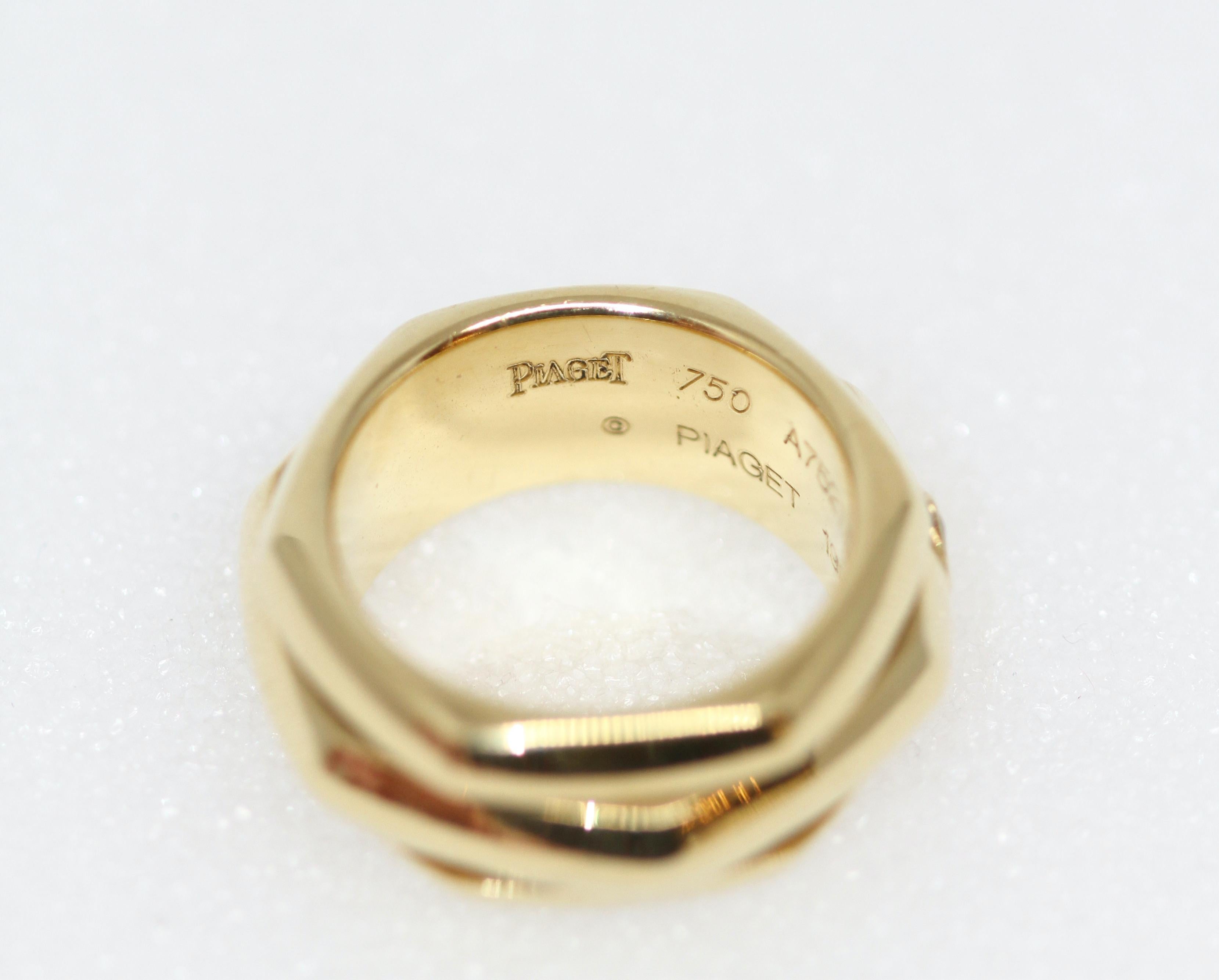 Piaget 18 Karat Yellow Gold and Ruby Possession Ring In Good Condition For Sale In Geneva, CH